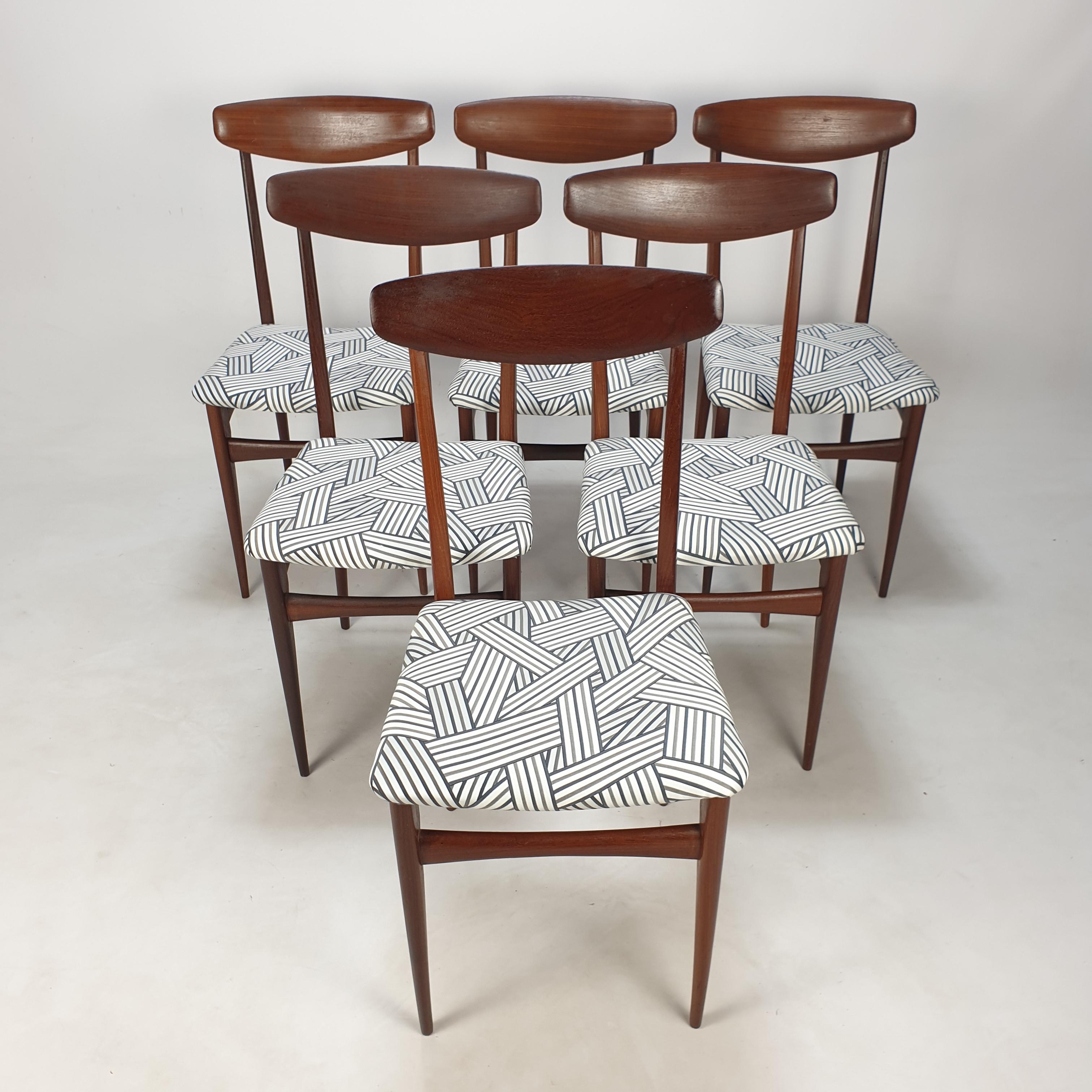 Lovely set of 6 dining chairs, designed and fabricated in Italy in the 50's.

The teak wooden structure is very elegant but solid.

The chairs are just reupholstered with new wonderful Dedar Italy fabric and new foam. 
The wooden structures are