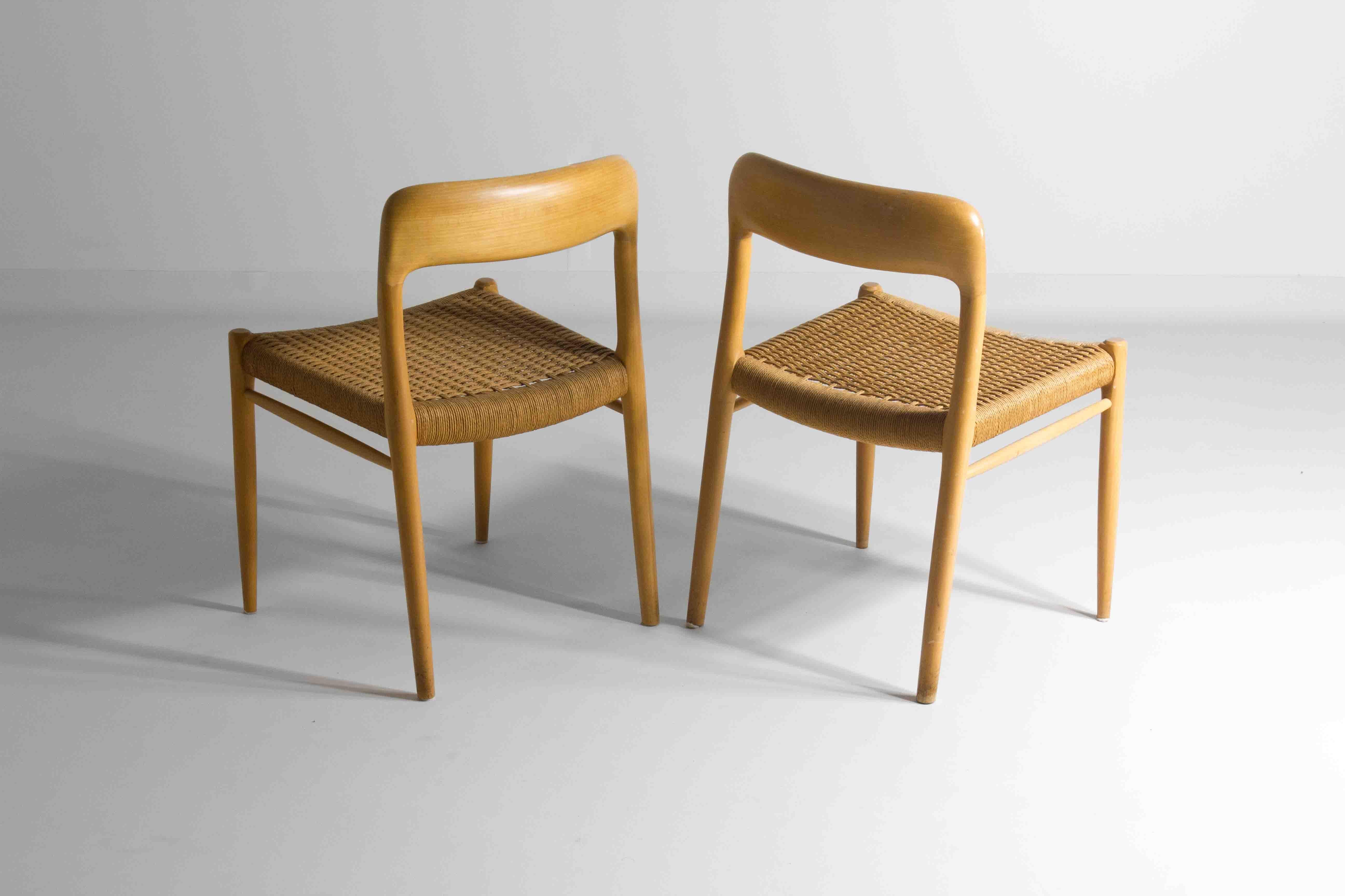 Set of 6 Mid-century J.L. Moller Model 75 Solid oak Dining Chairs, Denmark 1960s 6