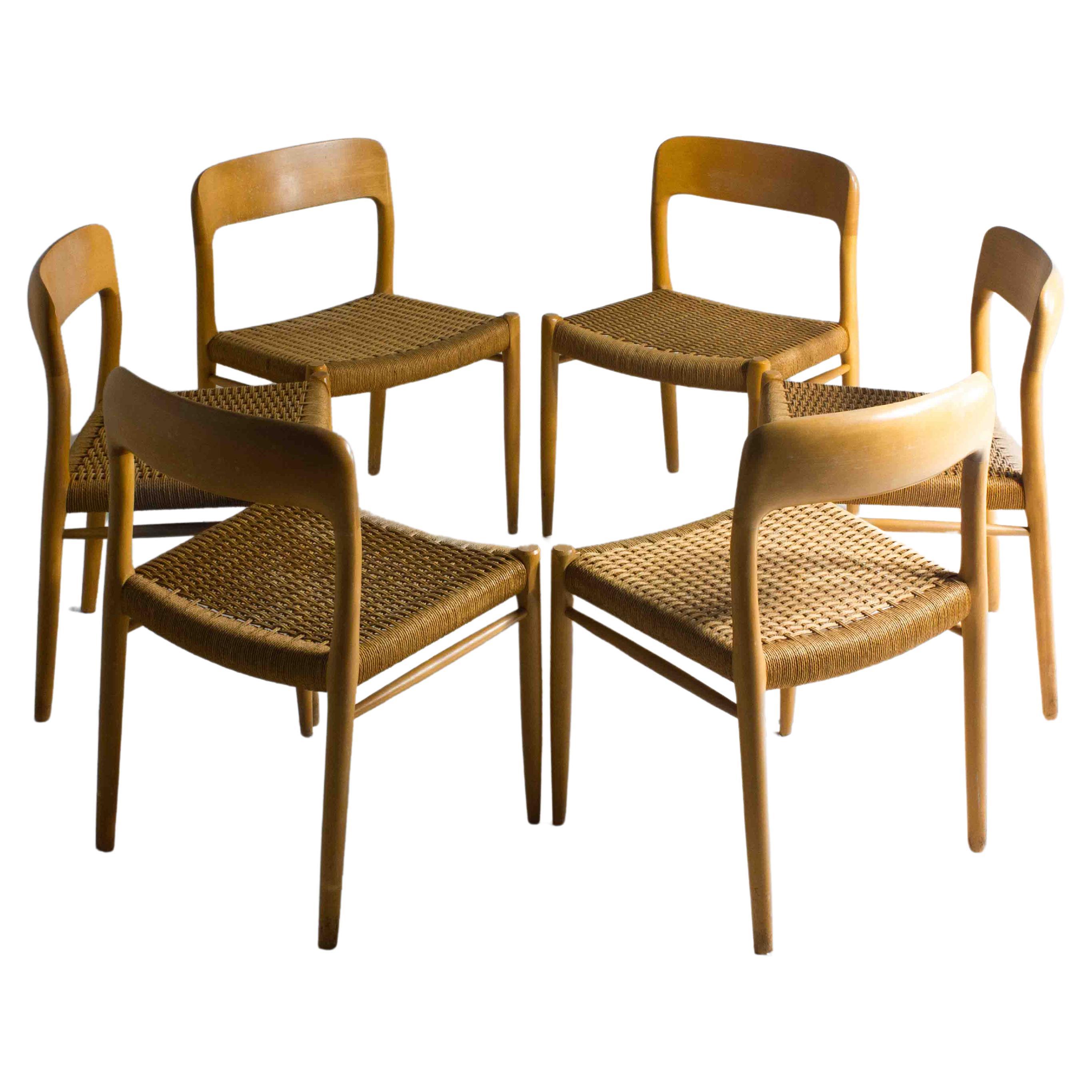 Set of 6 Mid-century J.L. Moller Model 75 Solid oak Dining Chairs, Denmark 1960s For Sale