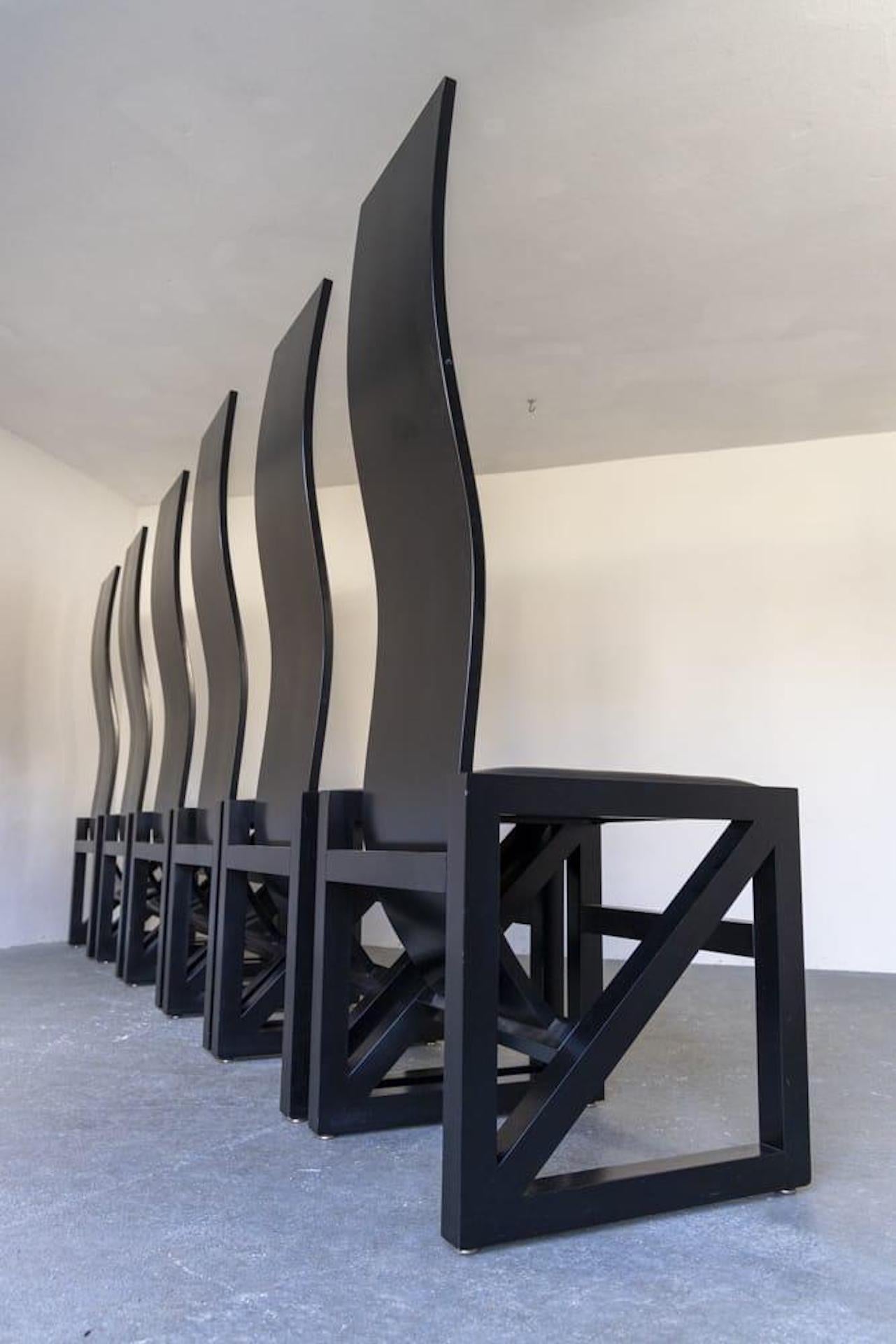 Ensemble de 6 grandes chaises de salle à manger du milieu du siècle Modèle 
