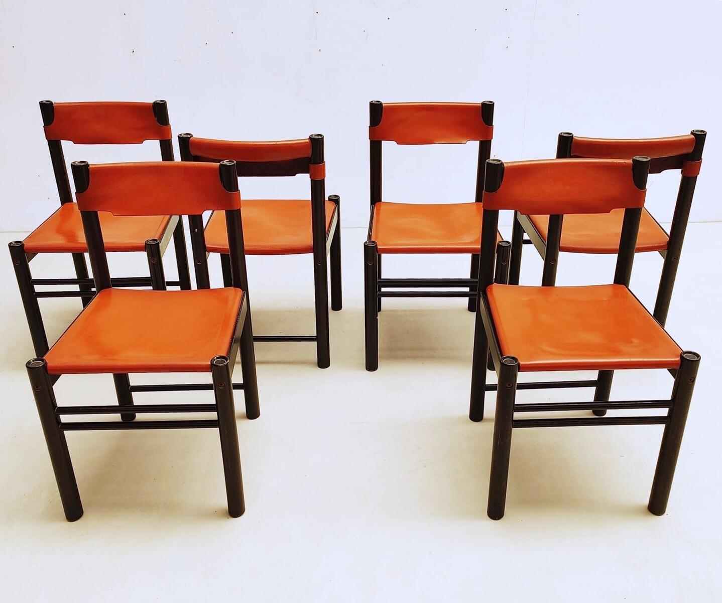 Italian Set of 6 Mid-Century Leather and Wood Chairs Model 