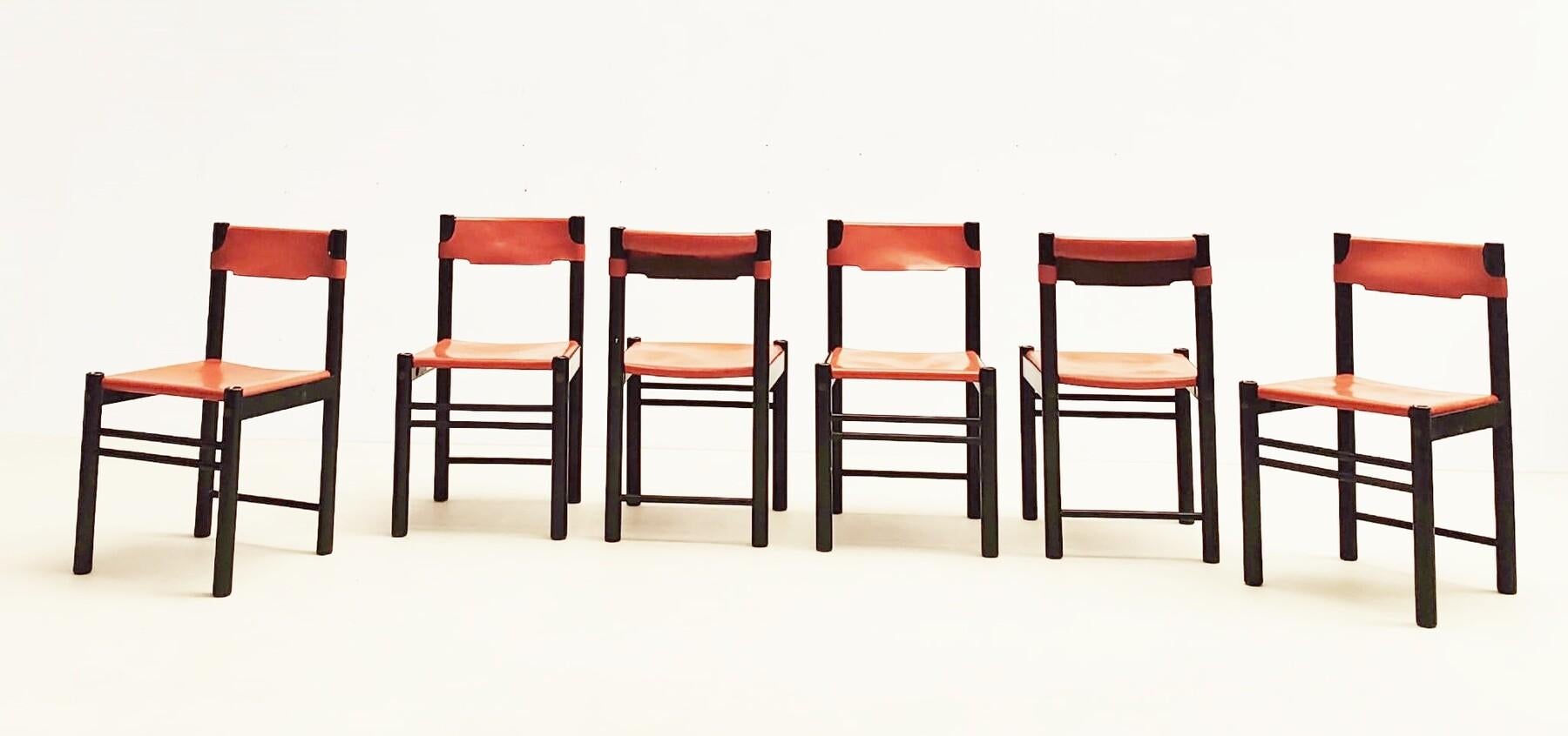 Late 20th Century Set of 6 Mid-Century Leather and Wood Chairs Model 