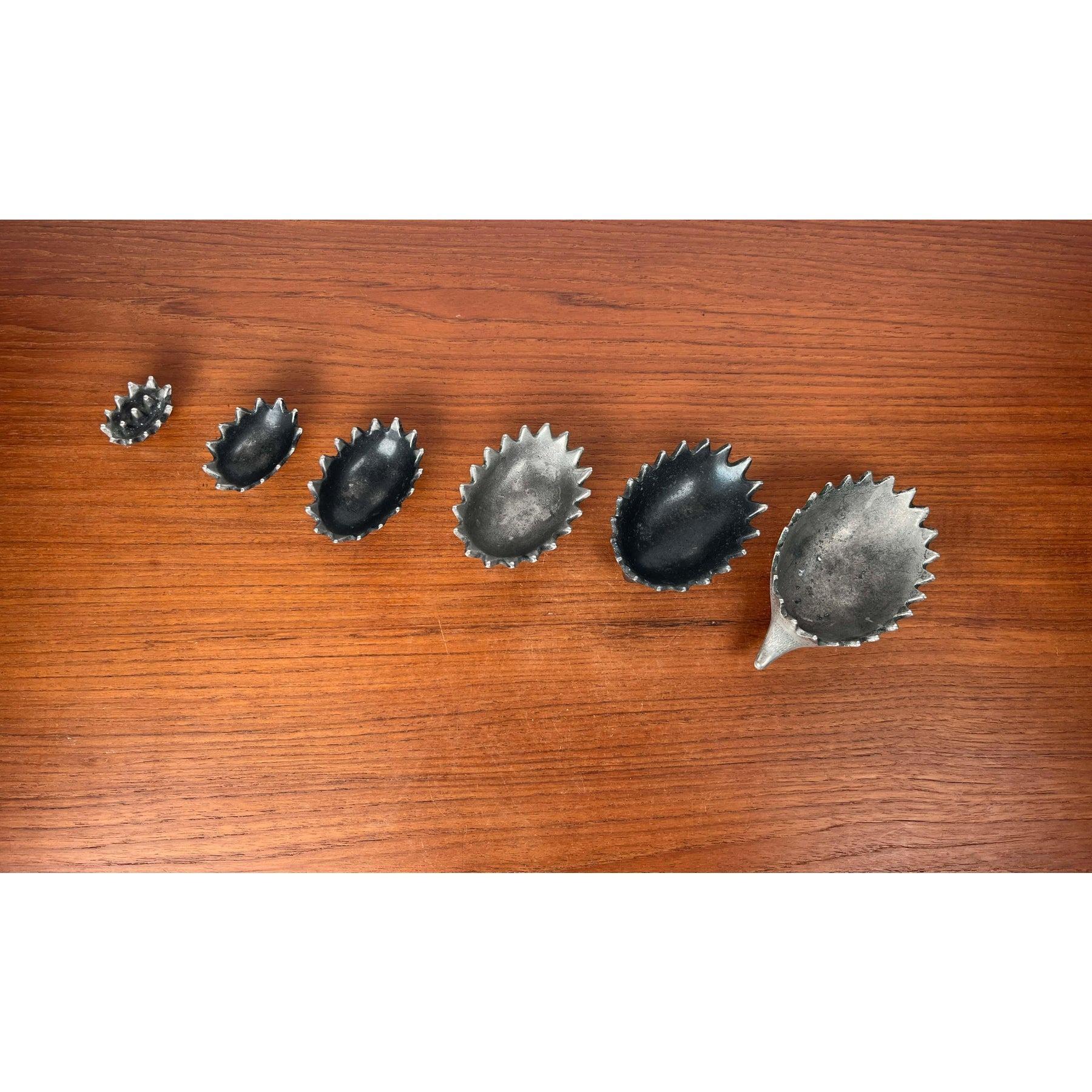 Set of 6 Mid-Century Metal Hedgehog Stacking Ashtray from the Ussr, 1960s For Sale 4