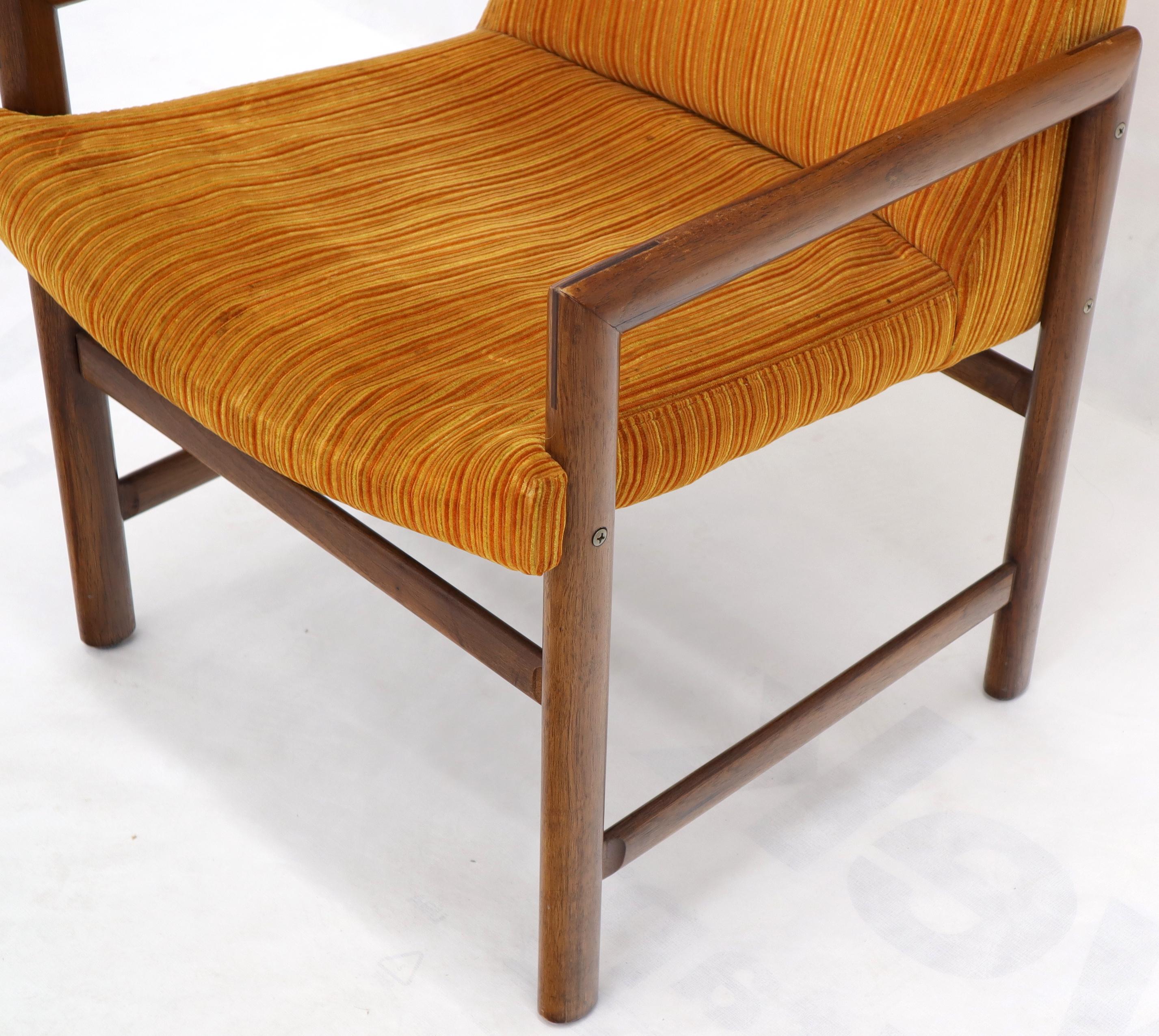 Set of 6 Mid-Century Modern Milo Baughman style chairs. Sturdy frames light signs of upholstery wear. Produced by Founders as part of their 