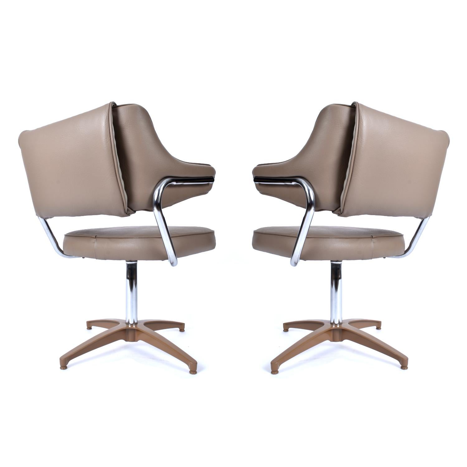 American Set of 6 Mid-Century Modern Beige and Chrome Swivel Task Chairs