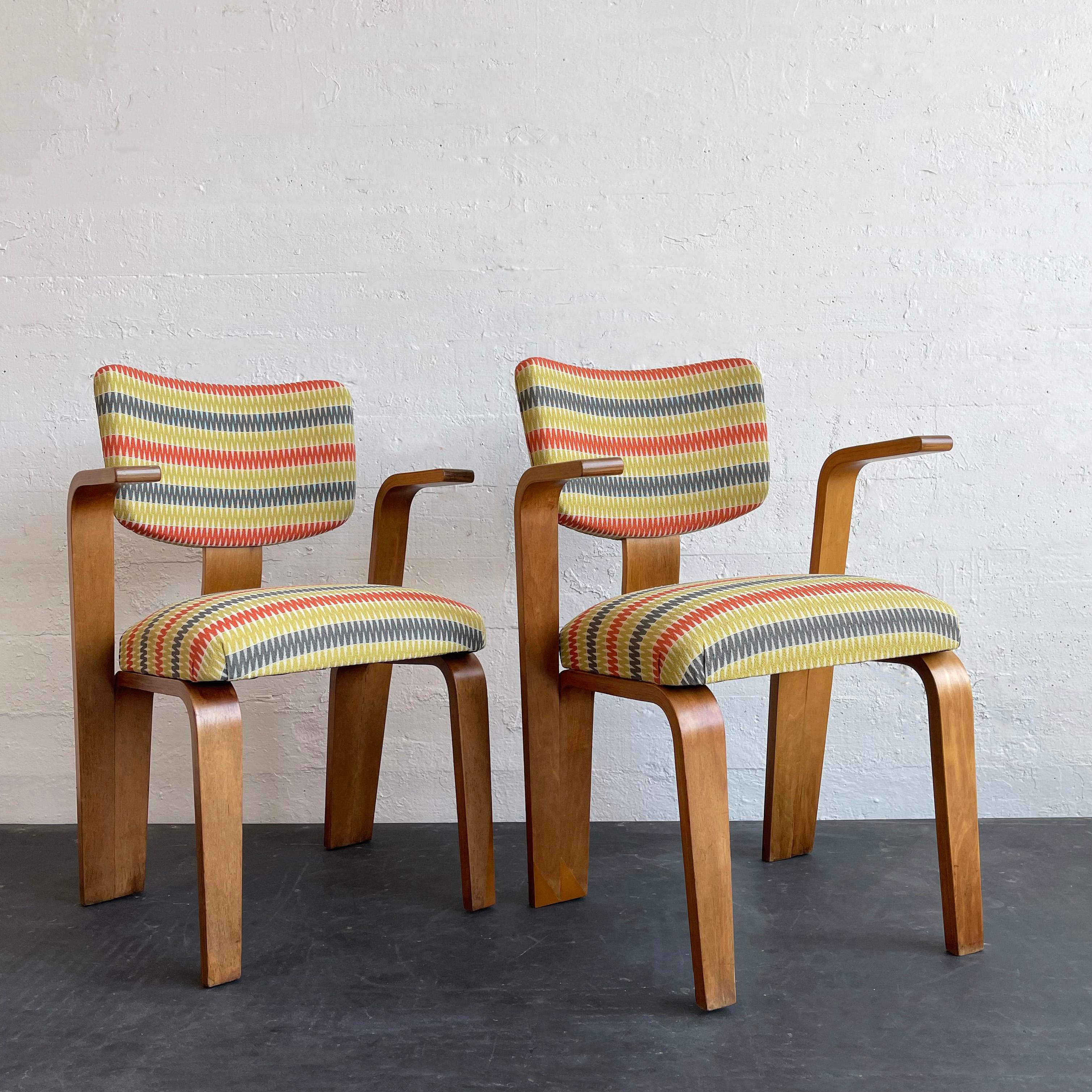 Set Of 6 Mid-Century Modern Bentwood Dining Chairs By Thonet In Good Condition In Brooklyn, NY