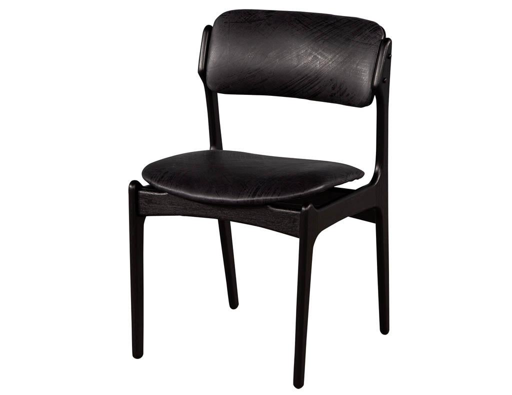 Set of 6 Mid-Century Modern Black Leather Dining Chairs For Sale 4