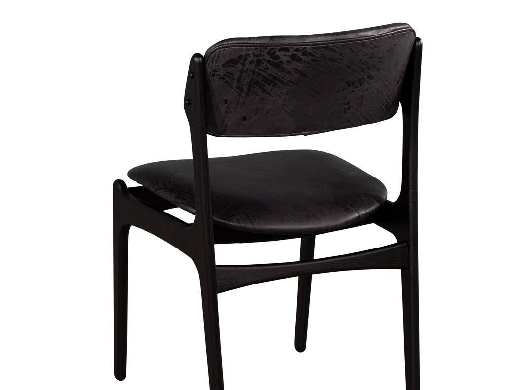 Set of 6 Mid-Century Modern Black Leather Dining Chairs For Sale 10