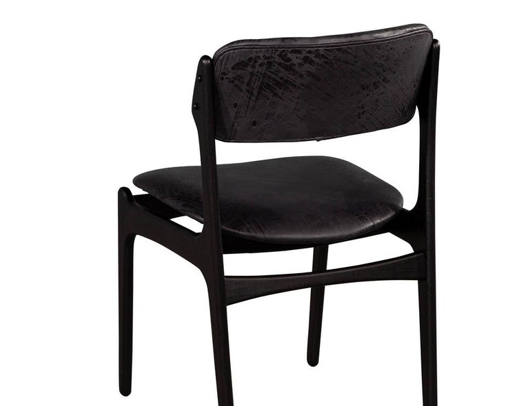 Set of 6 Mid-Century Modern Black Leather Dining Chairs For Sale 11