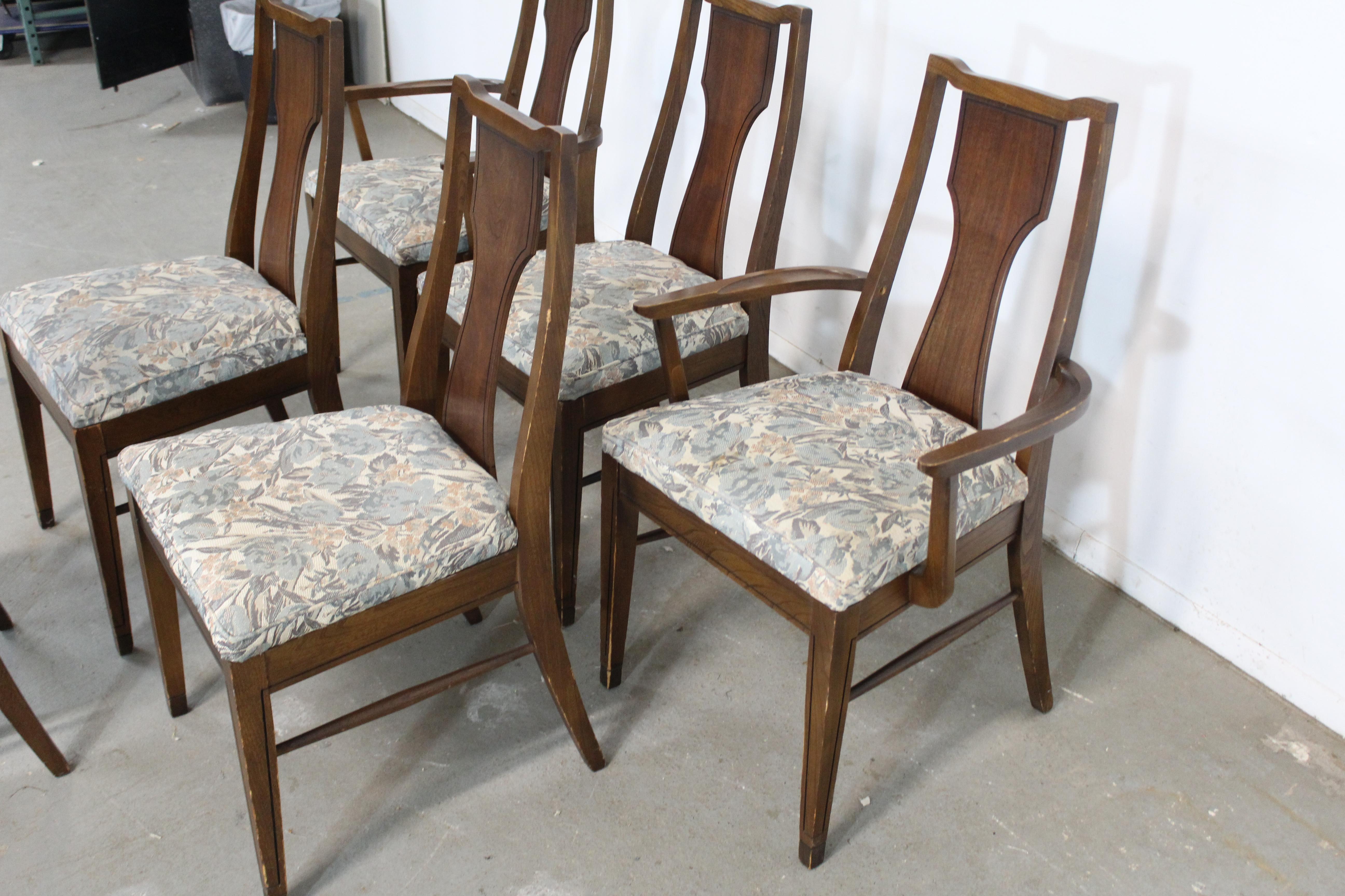 Set of 6 Mid-Century Modern Broyhill Emphasis Walnut Dining Chairs In Fair Condition In Wilmington, DE