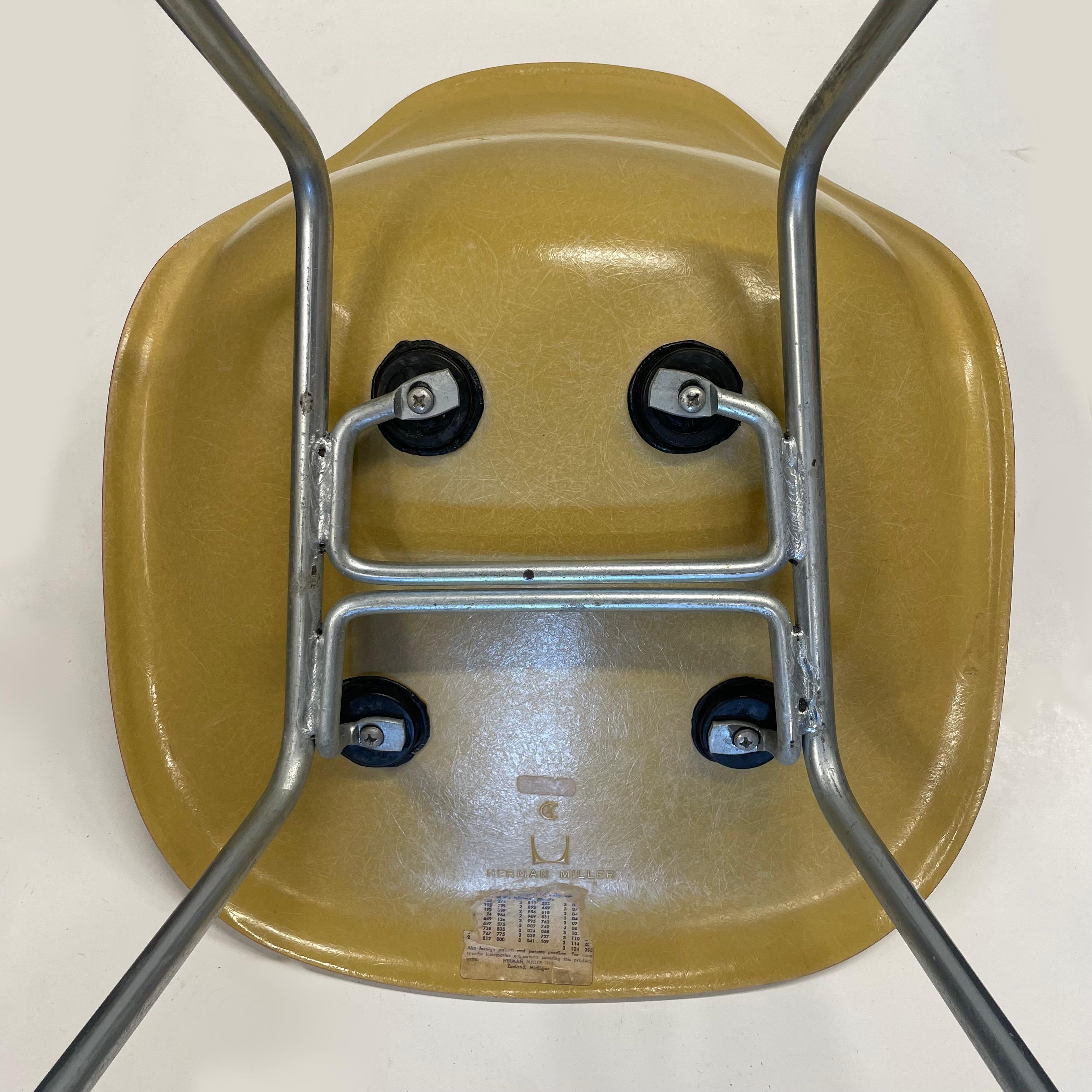 Mid-20th Century Set of 6 Mid Century Modern Butterscotch Yellow 