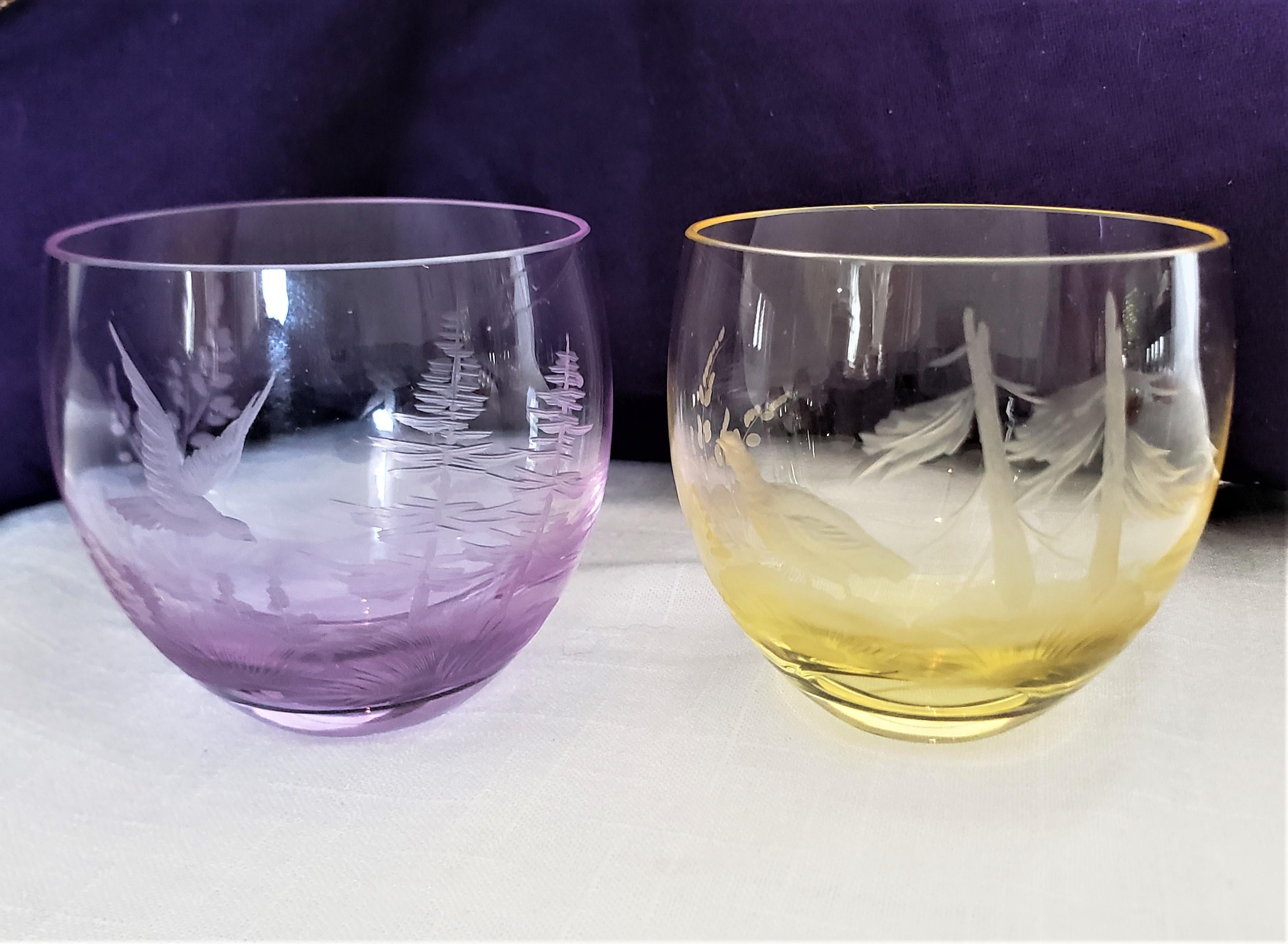20ième siècle Ensemble de 6 verres de bar en cristal buriné coloré et gravé, de style mi-siècle moderne, avec boîte en vente