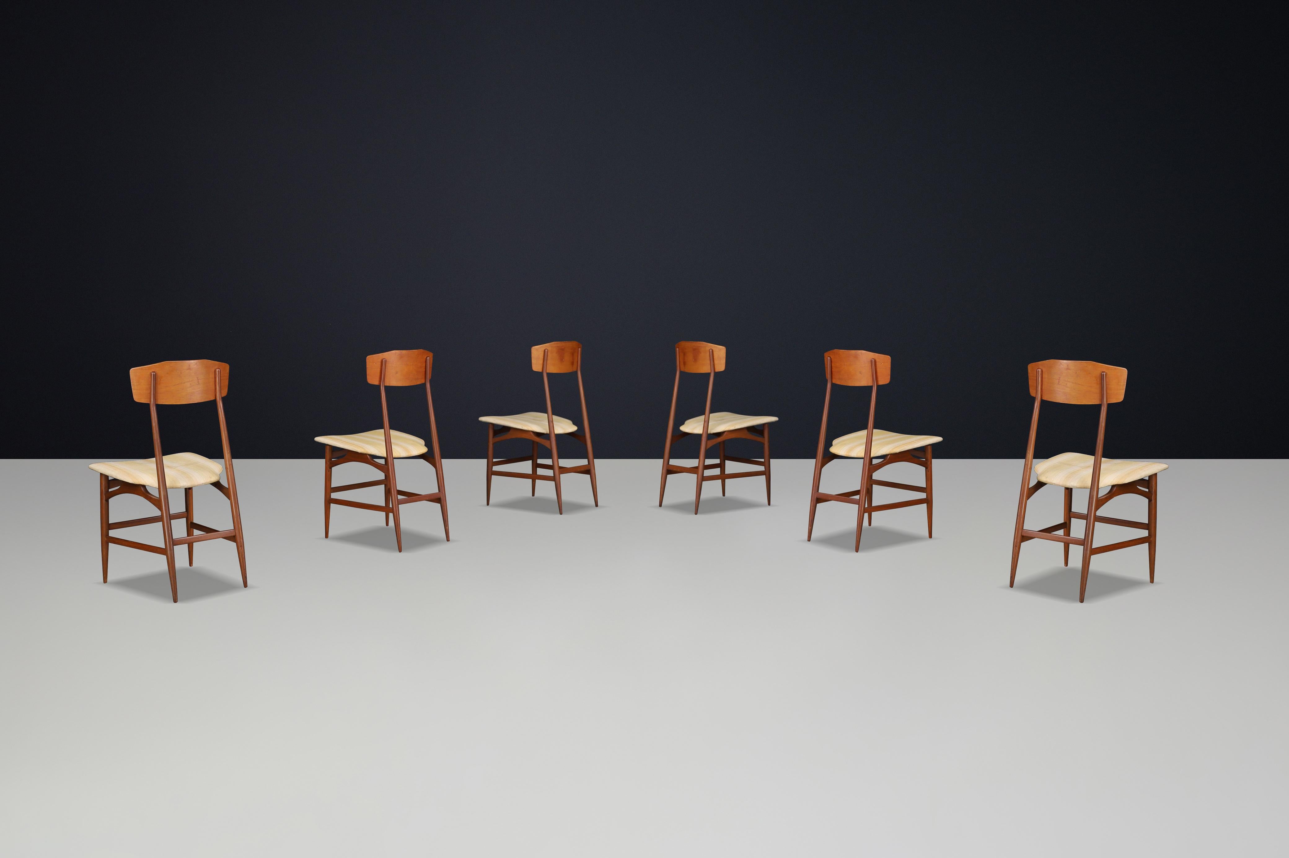 italien Ensemble de 6 chaises de salle à manger modernes du milieu du siècle par Silvio Cavatorta, Italie, années 1950 en vente