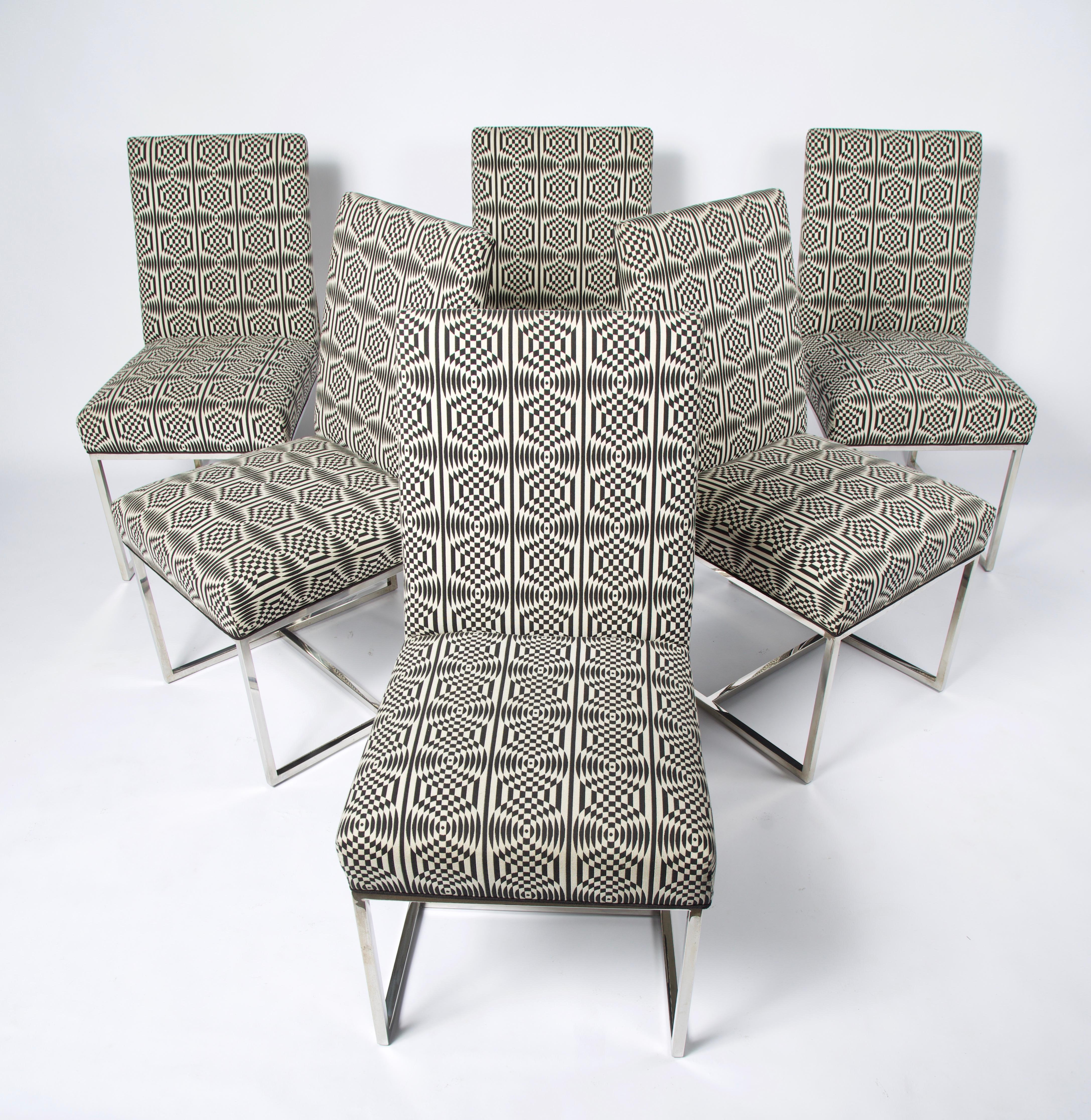 Set of 6 Mid-Century Modern dinning chairs in the manner of the iconic thin-line dining chairs in the style of Milo Baughman for Thayer Coggin. Newly upholstered in an abstract circular and geometric striped fabric.
 