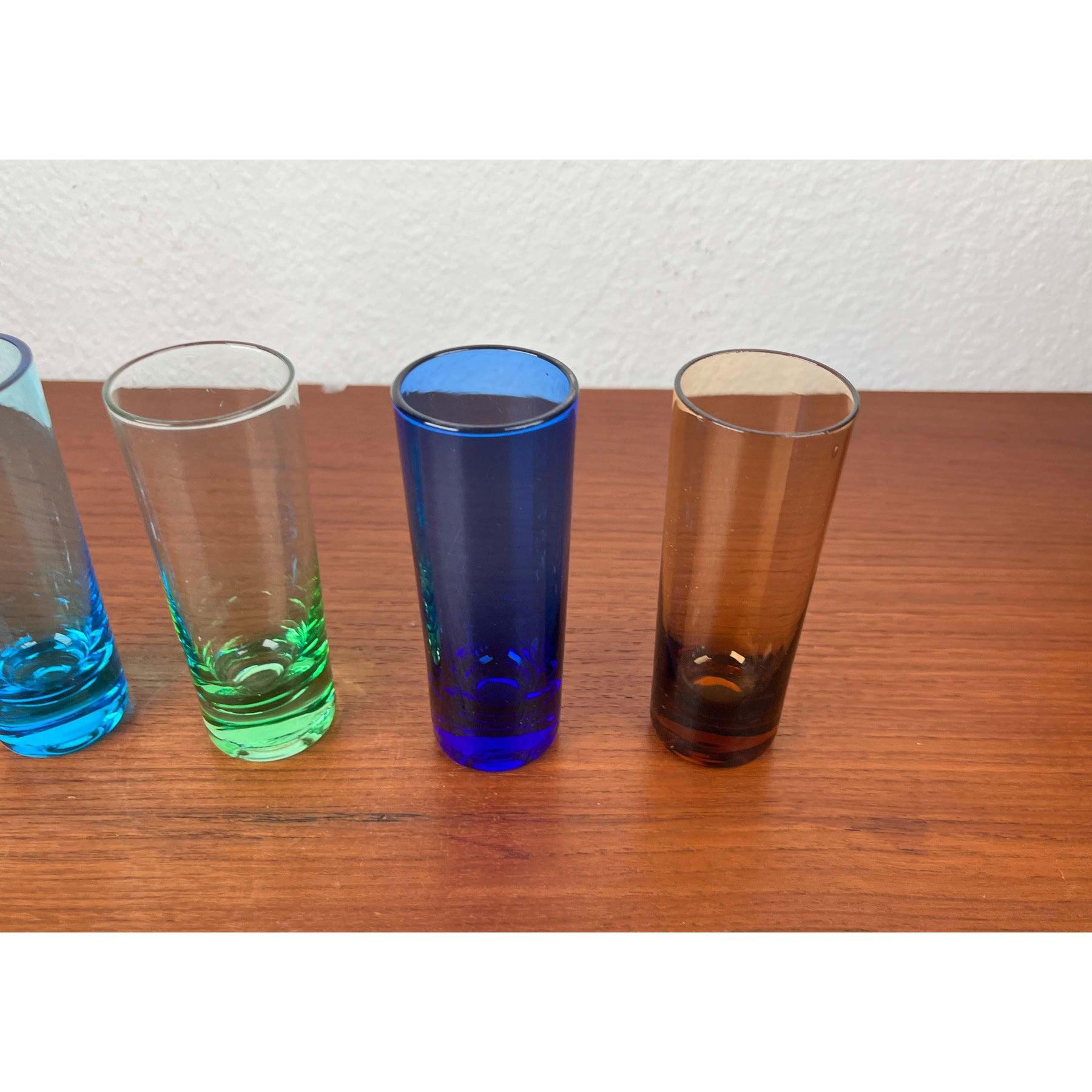 Ensemble de 6 verres à liqueur colorés allemands modernes du milieu du siècle dernier, années 1960 en vente 5
