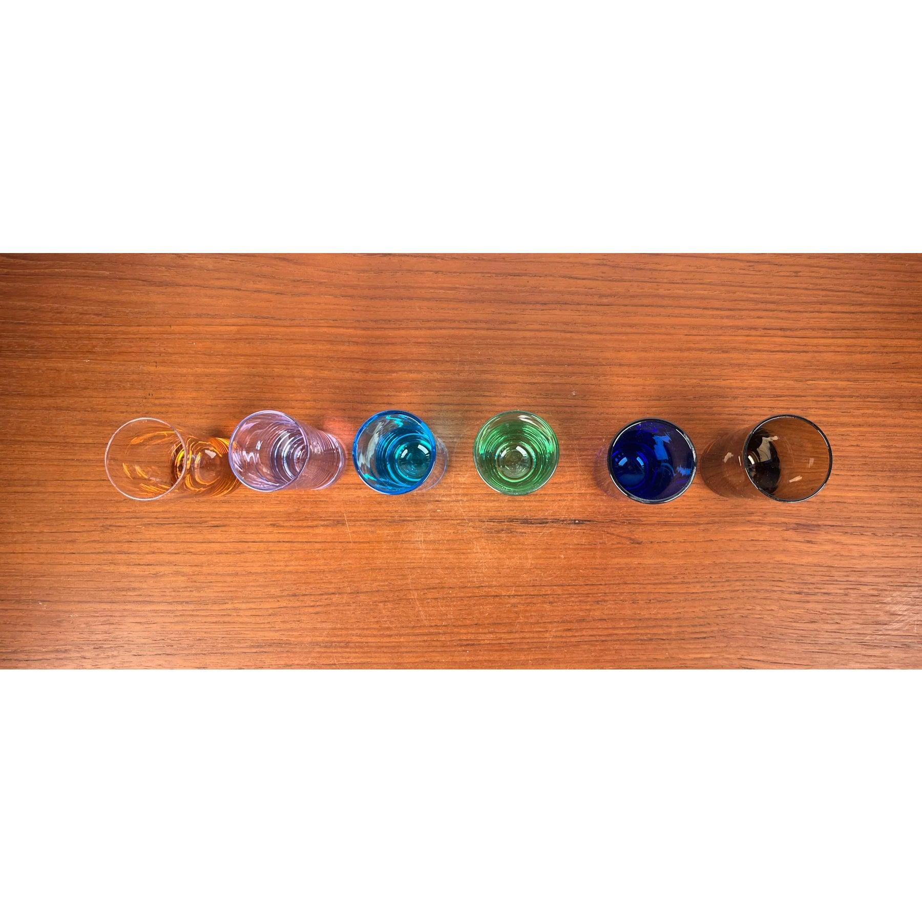 Ensemble de 6 verres à liqueur colorés allemands modernes du milieu du siècle dernier, années 1960 en vente 6