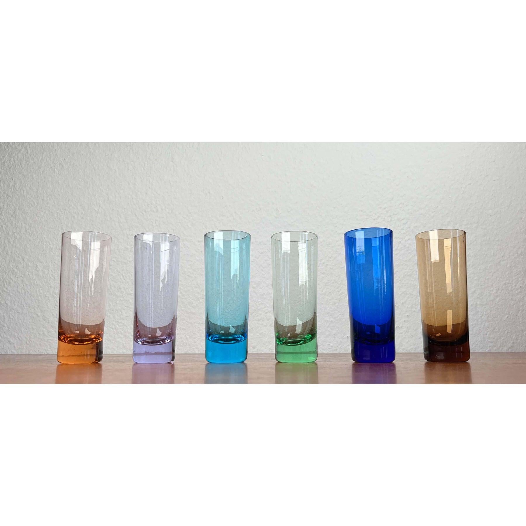 Mid-Century Modern Ensemble de 6 verres à liqueur colorés allemands modernes du milieu du siècle dernier, années 1960 en vente