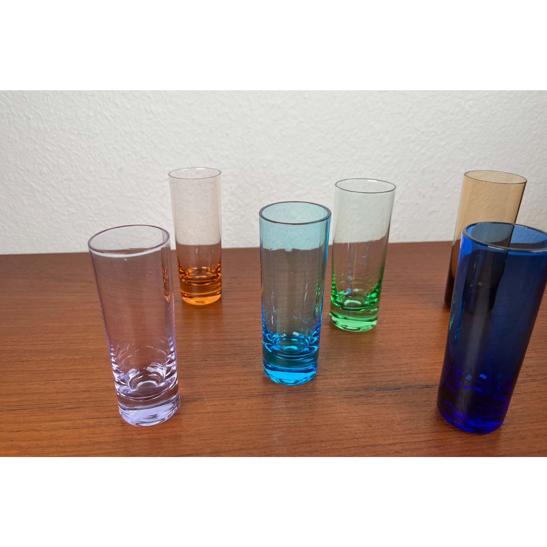 20ième siècle Ensemble de 6 verres à liqueur colorés allemands modernes du milieu du siècle dernier, années 1960 en vente