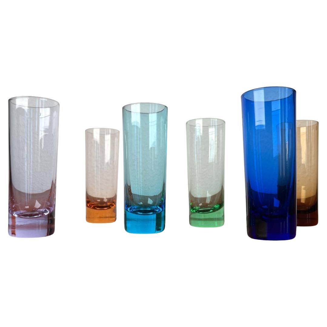 Ensemble de 6 verres à liqueur colorés allemands modernes du milieu du siècle dernier, années 1960