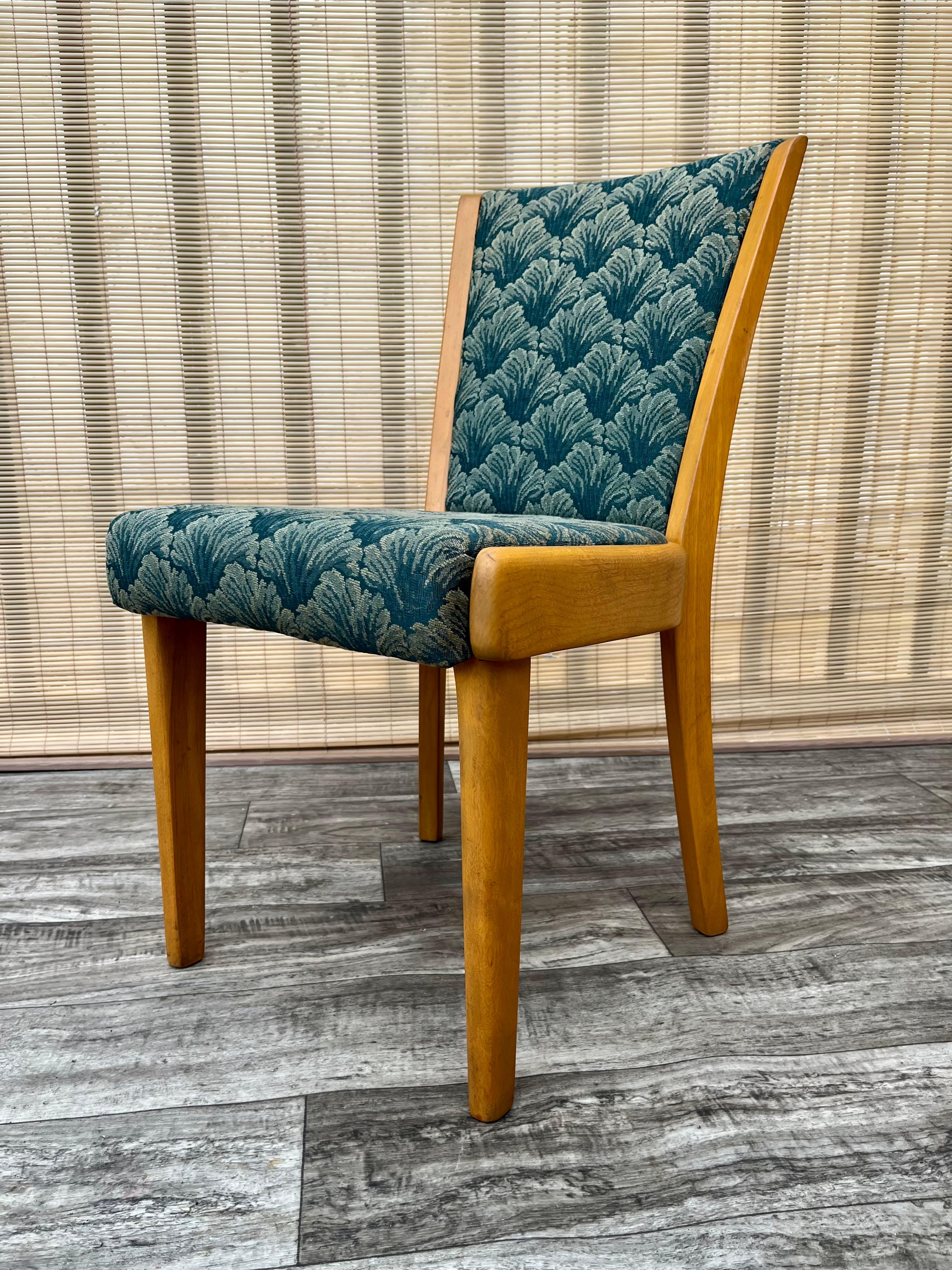 Set of 6 Mid Century Modern Heywood Wakefield Dining Room Chairs. Circa 1960s  In Good Condition For Sale In Miami, FL