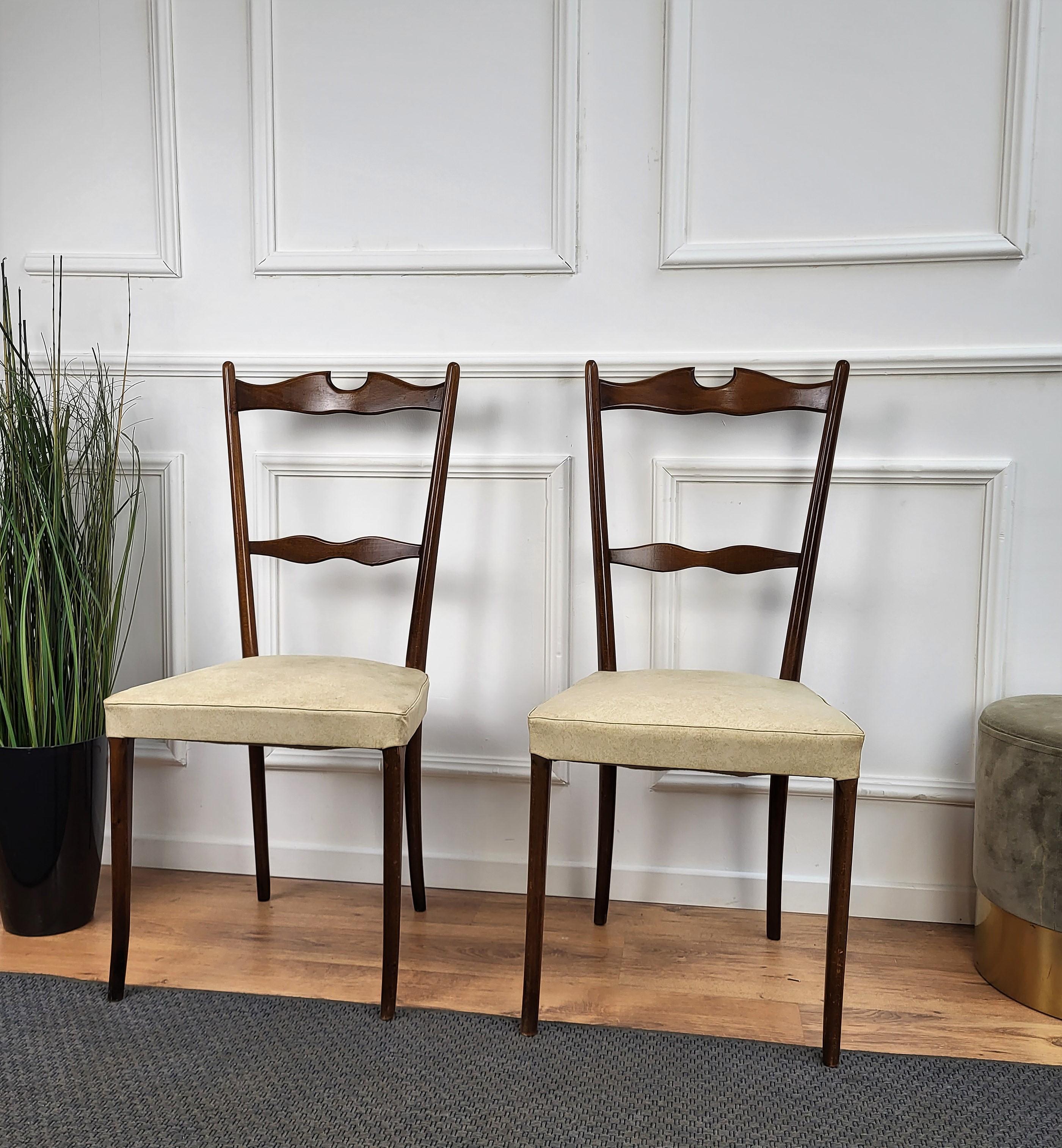 Set of 6 Mid-Century Modern Italian Walnut Wood Upholstered Dining Chairs In Good Condition For Sale In Carimate, Como