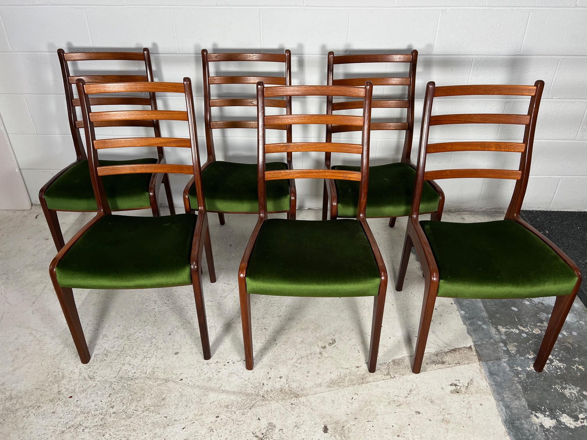 Set of 6 mid century teak chairs by G Plan.

Very good vintage condition. Some minor marks on the frames. Upholstery not original. Some of the chairs have had the joints glued in the past. All the chairs are very sturdy with no loose