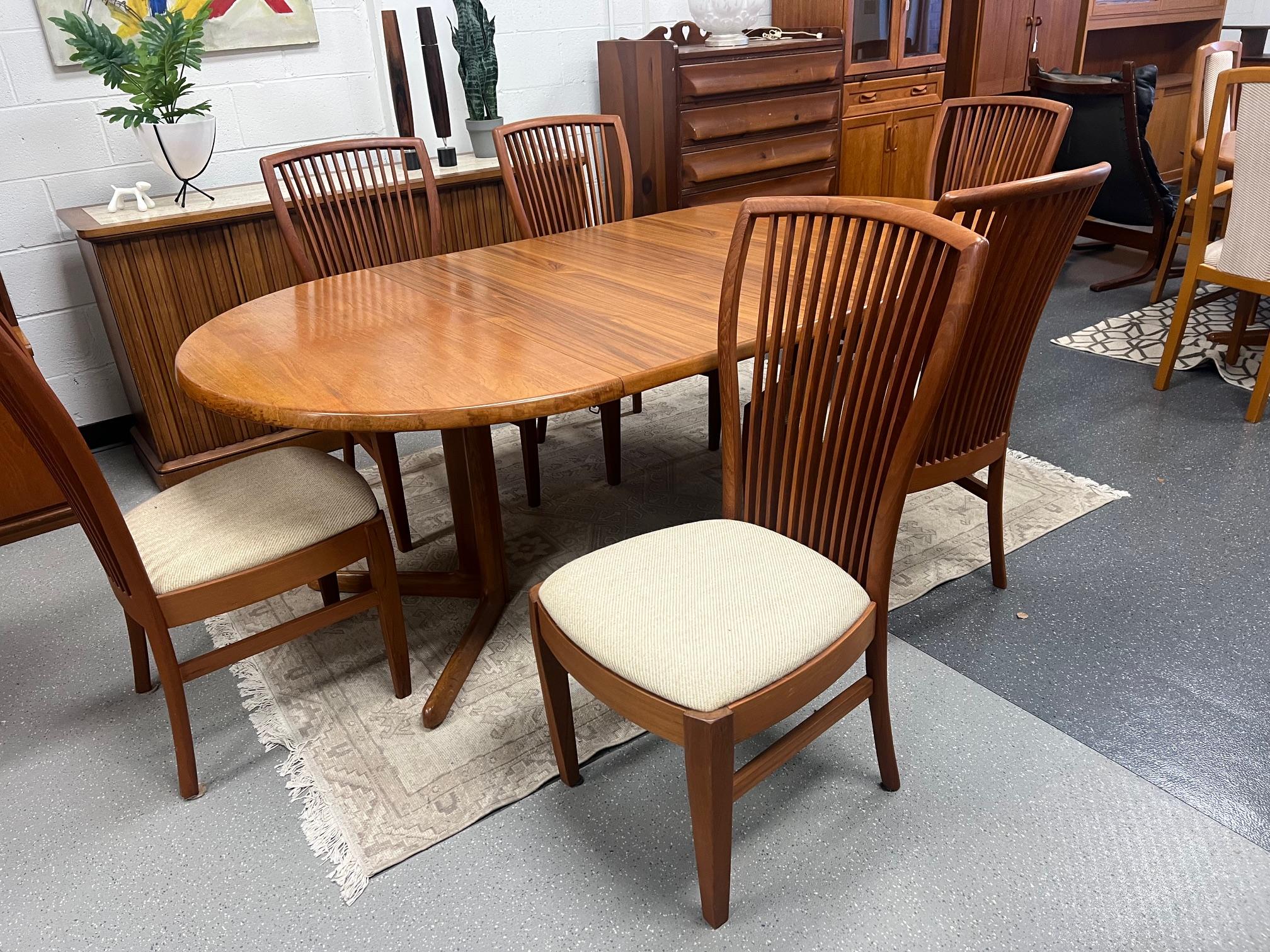 Set Of 6 Mid Century Modern Teak Dining Chairs By Sun Cabinet For Sale 11