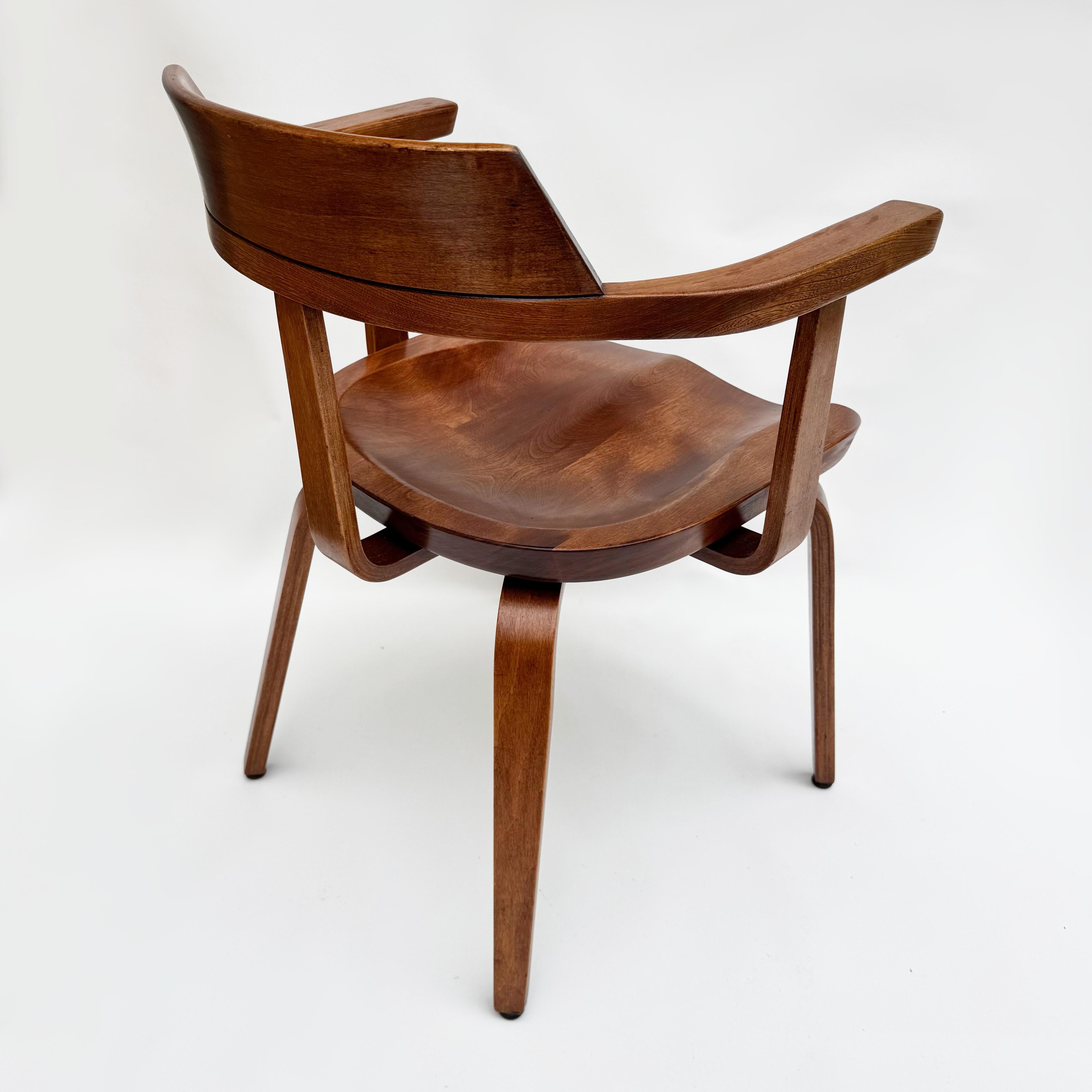 Set of 6 Mid-Century Modern W199 Bent-Wood Chairs by Walter Gropius for Thonet In Good Condition For Sale In Lafayette, IN
