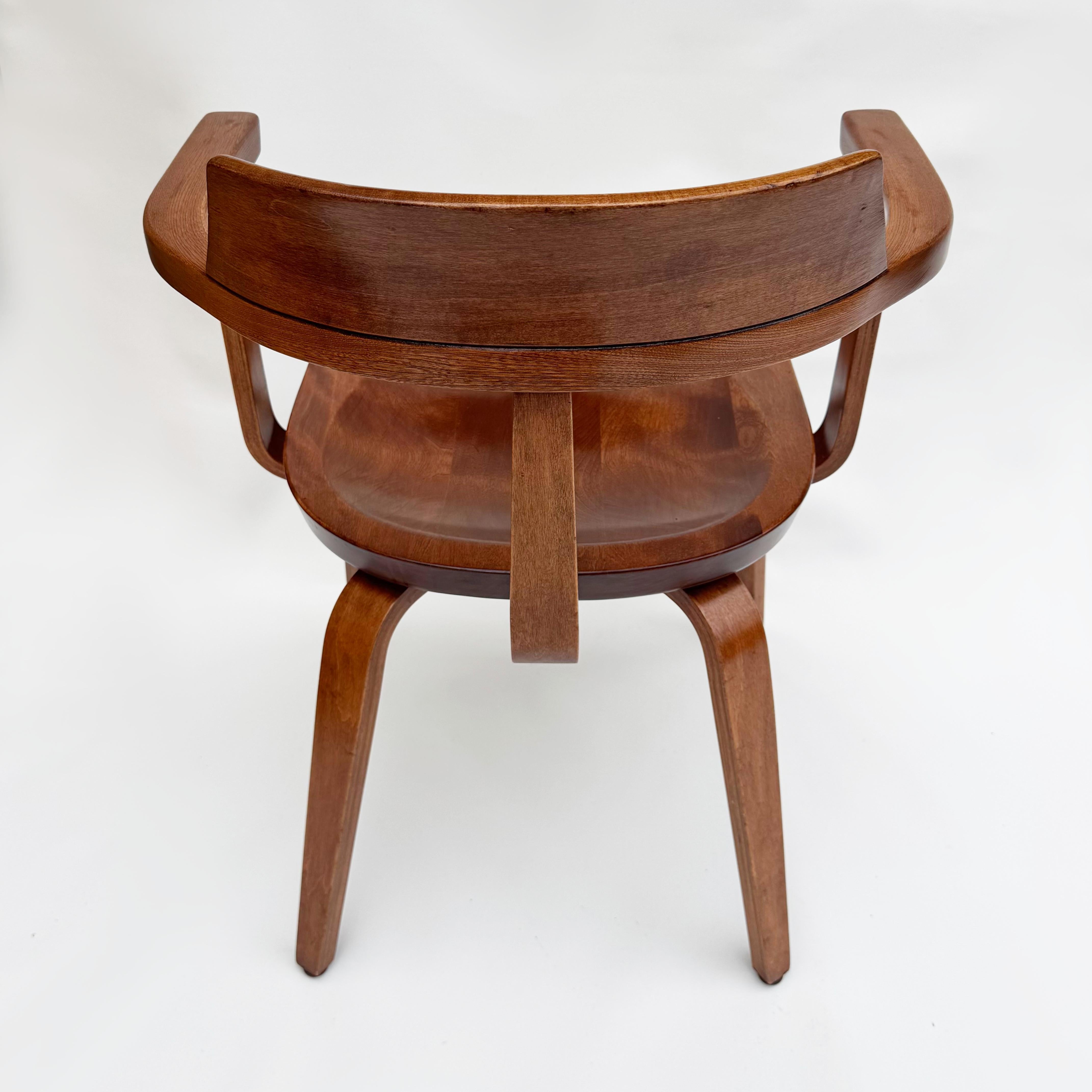 Mid-20th Century Set of 6 Mid-Century Modern W199 Bent-Wood Chairs by Walter Gropius for Thonet For Sale
