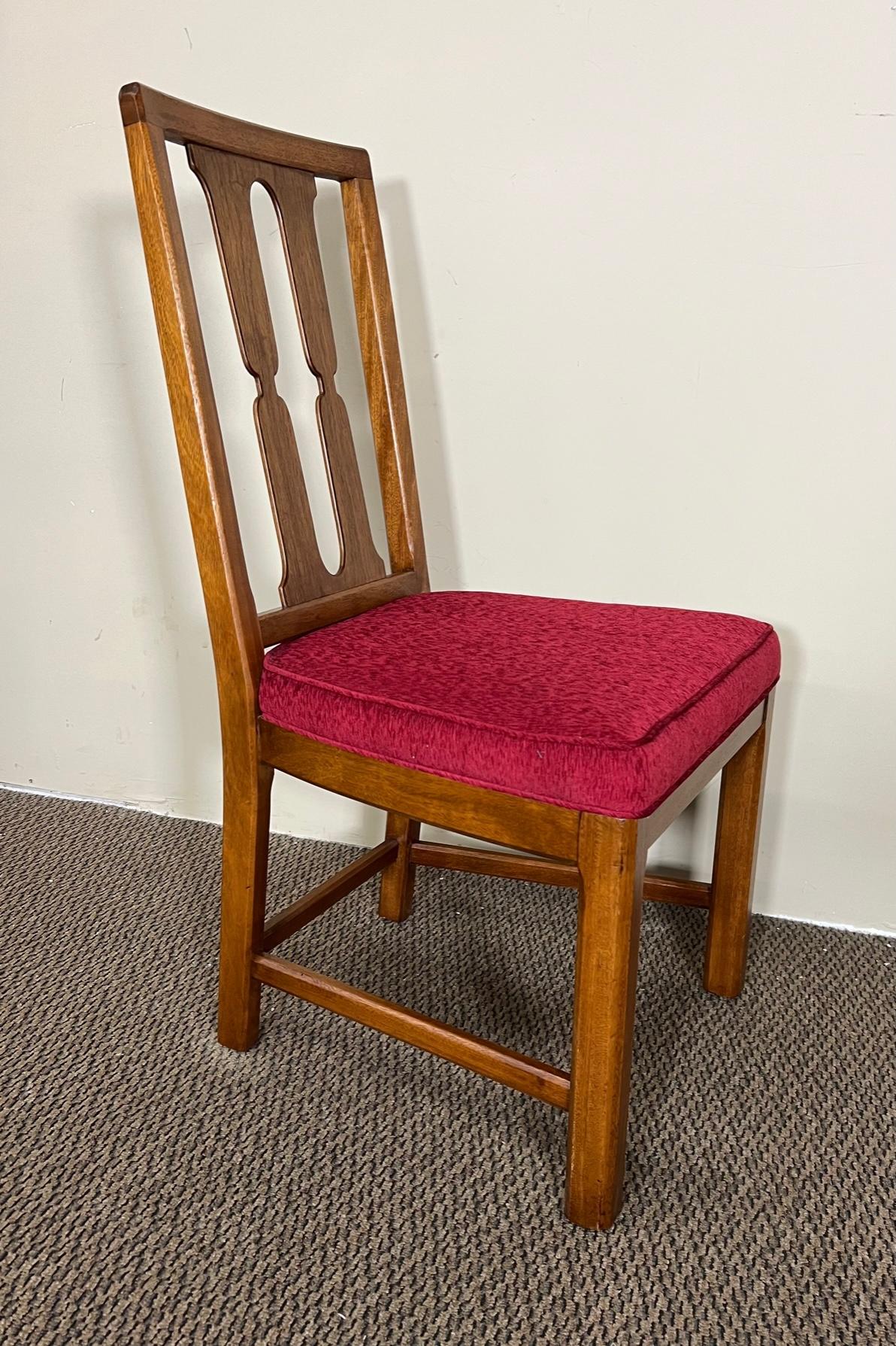 Set of 6 Mid-Century Modern Walnut Dining Chairs with Red Seats by Henredon In Good Condition For Sale In Atlanta, GA