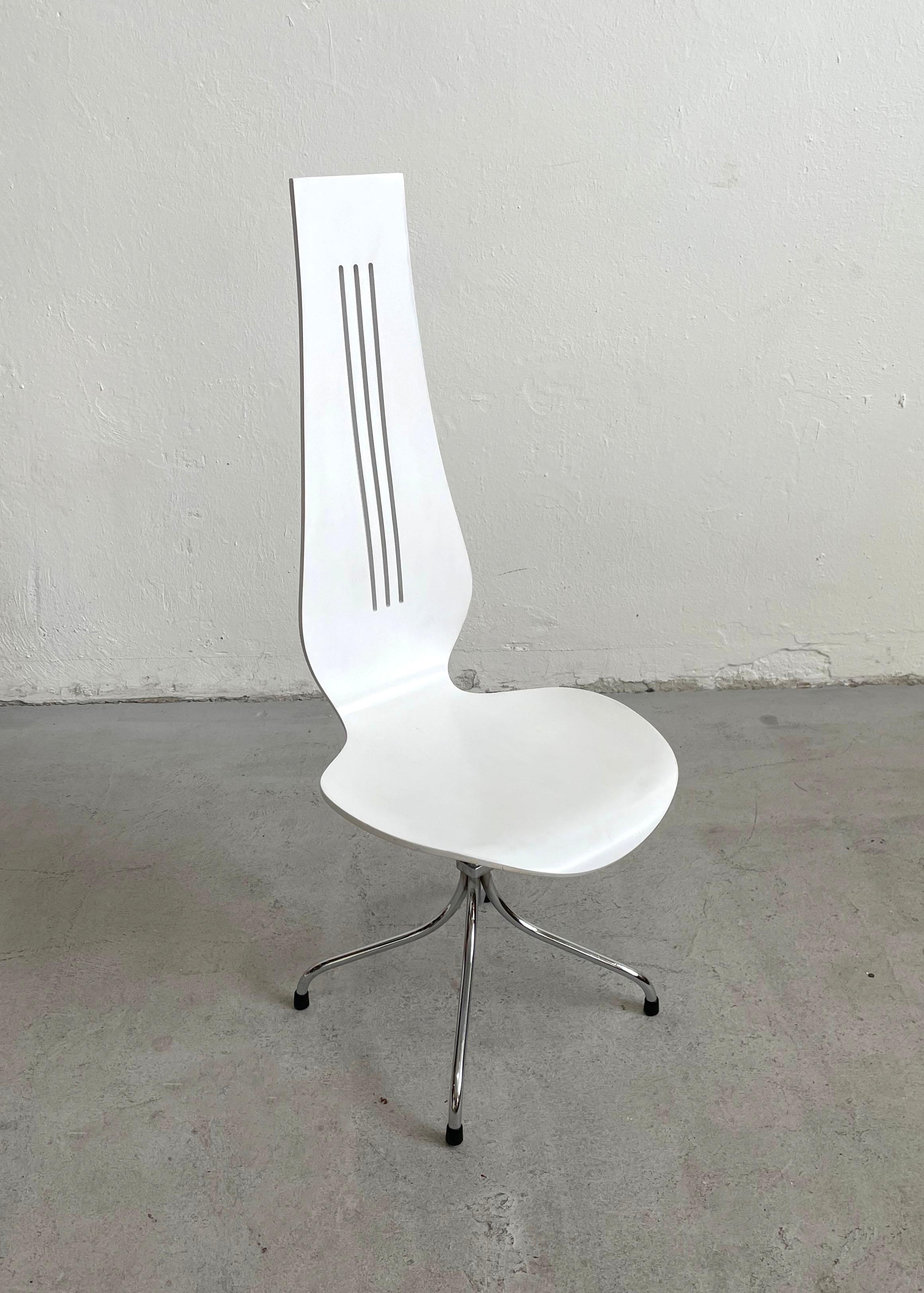 Steel Set of 6 Mid-Century Modern White Dining Chairs by Theo Häberli 1960 Switzerland For Sale
