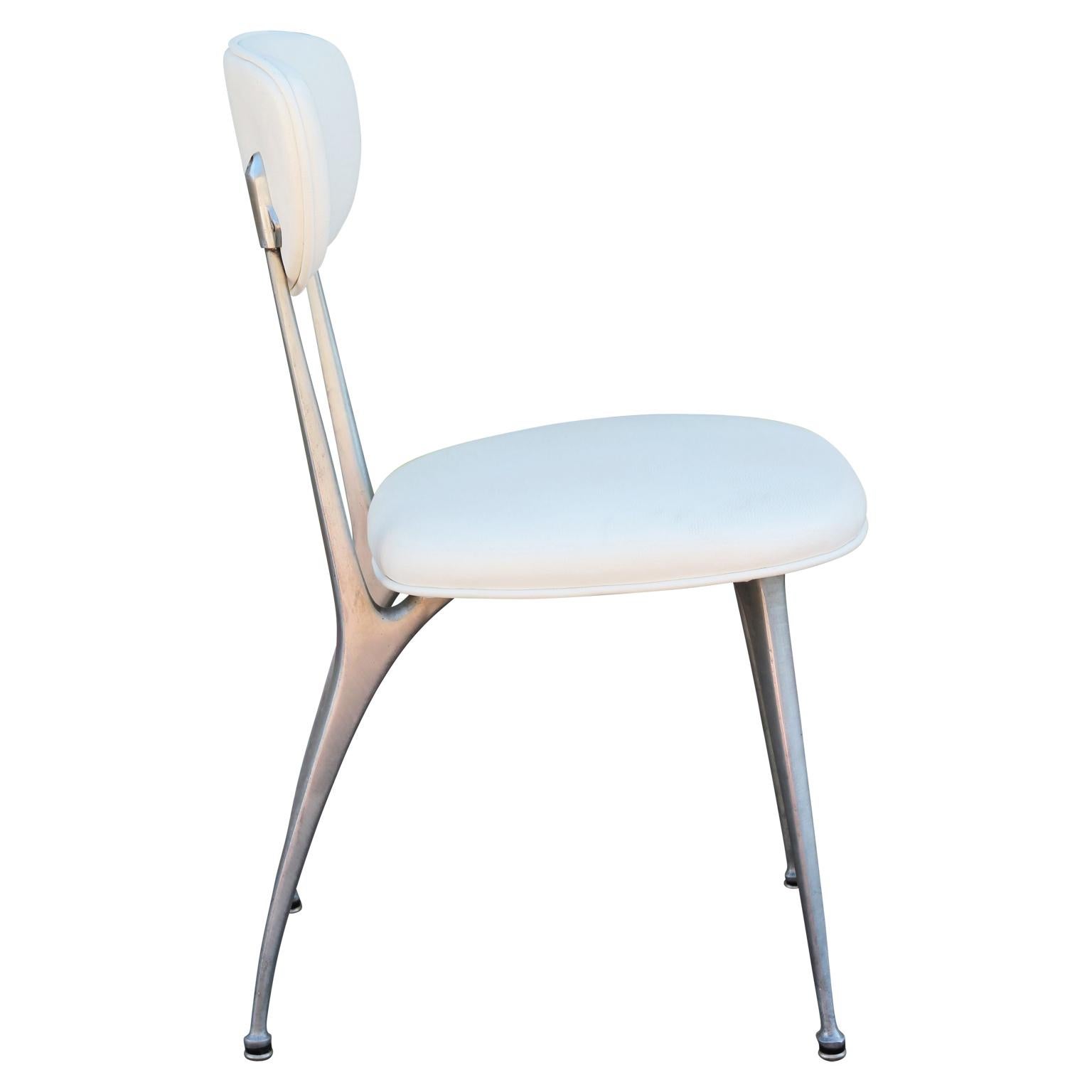 Set of 6 Mid-Century Modern White Shelby Williams Gazelle-Leg Dining Chairs In Good Condition In Houston, TX