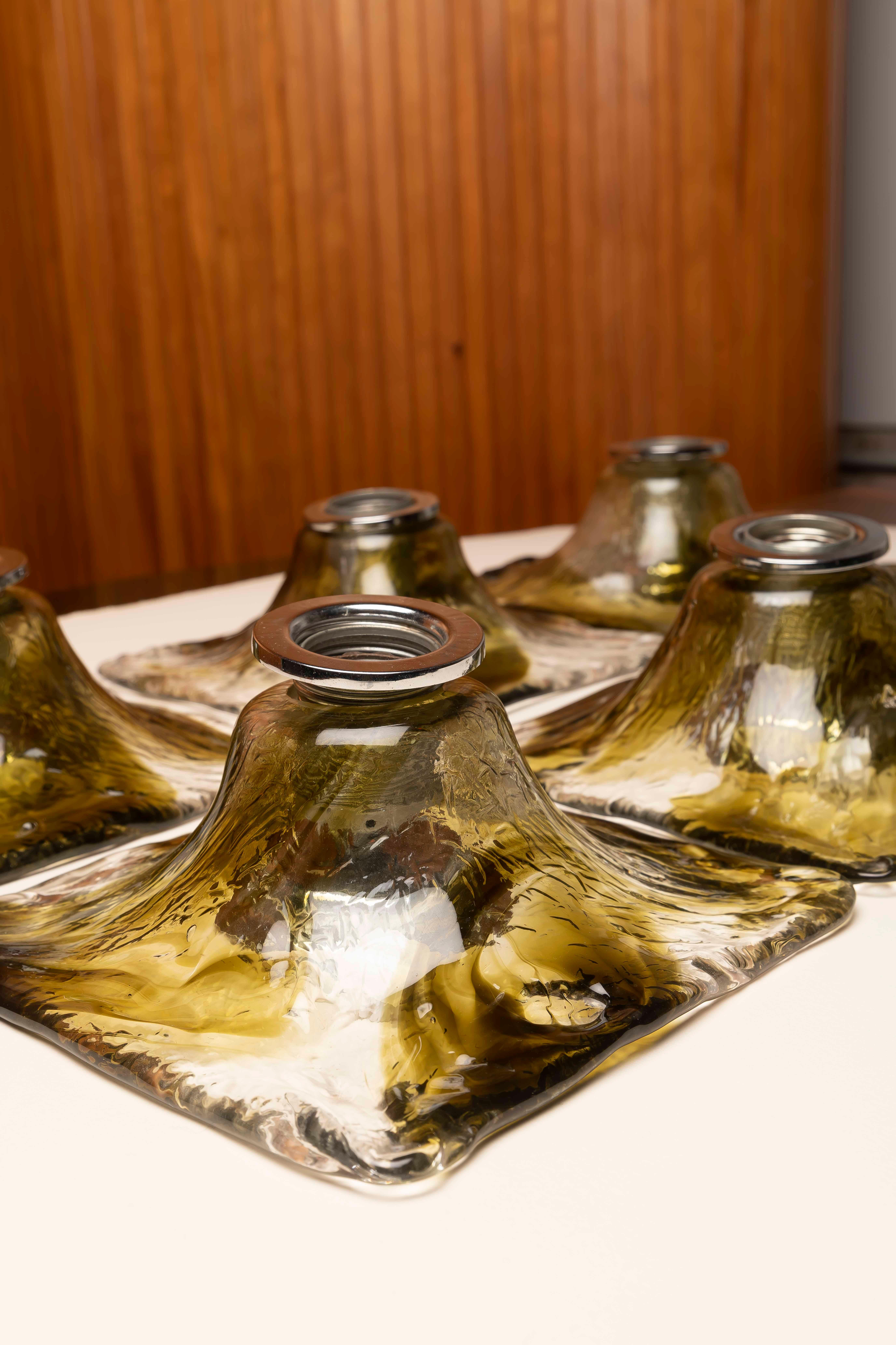 Juego de 6 apliques de cristal de Murano de mediados de siglo, ámbar-oliva, Italia Años 70 en venta 4