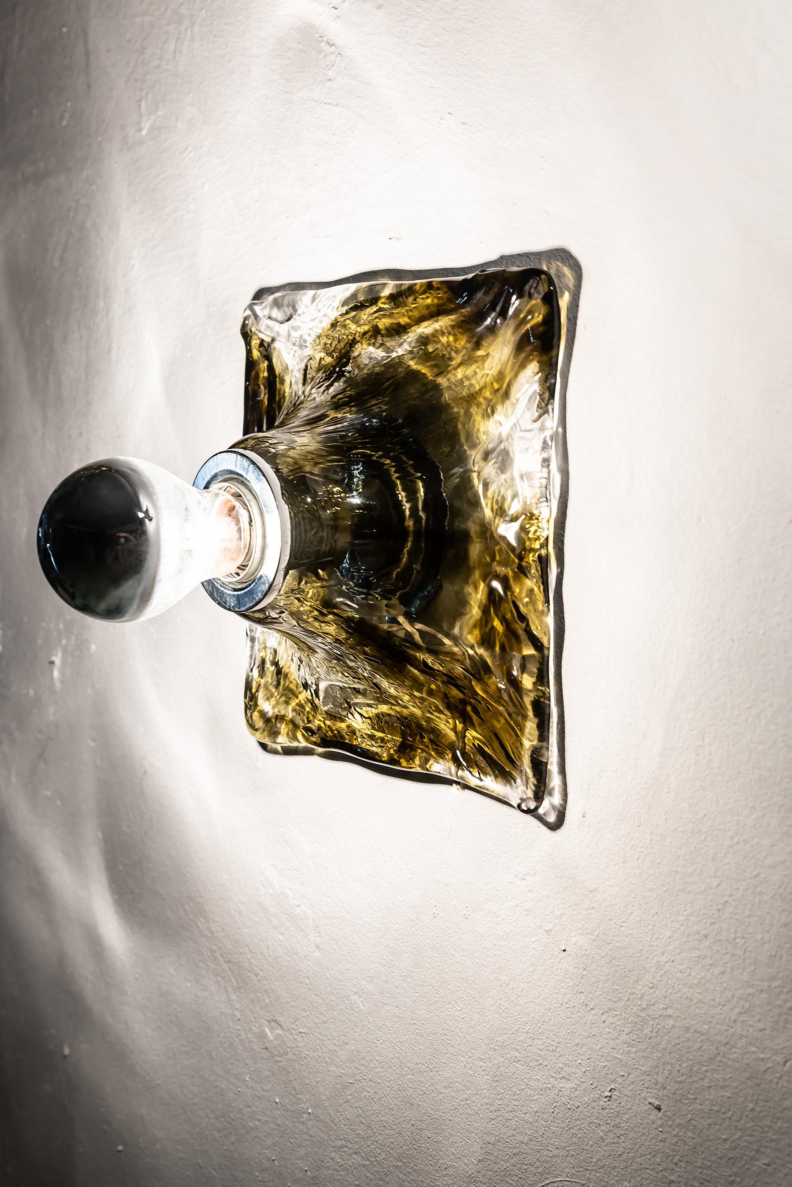 Juego de 6 apliques de cristal de Murano de mediados de siglo, ámbar-oliva, Italia Años 70 finales del siglo XX en venta