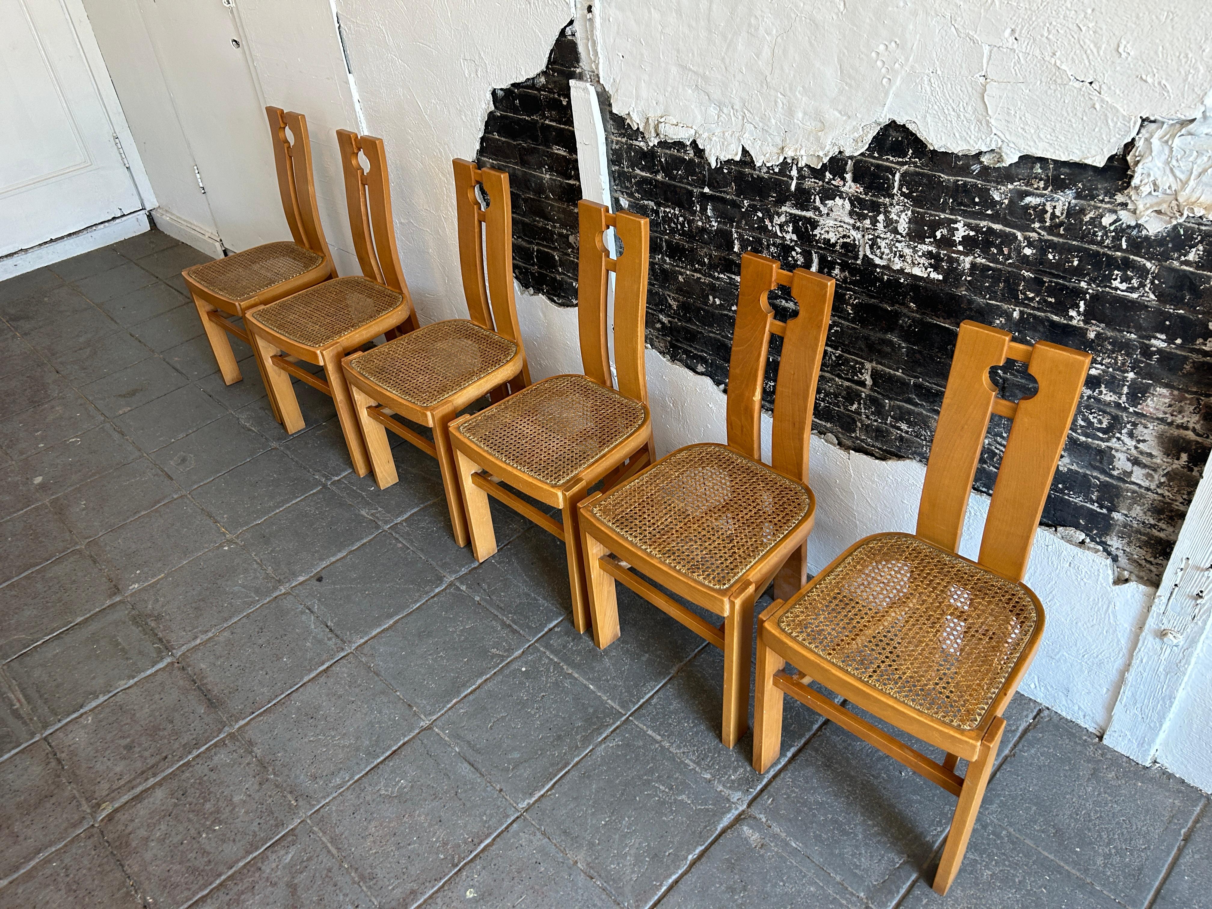 Postmoderne Ensemble de 6 chaises de salle à manger post-modernes mi-siècle par Pietro Costantini, Italie en vente