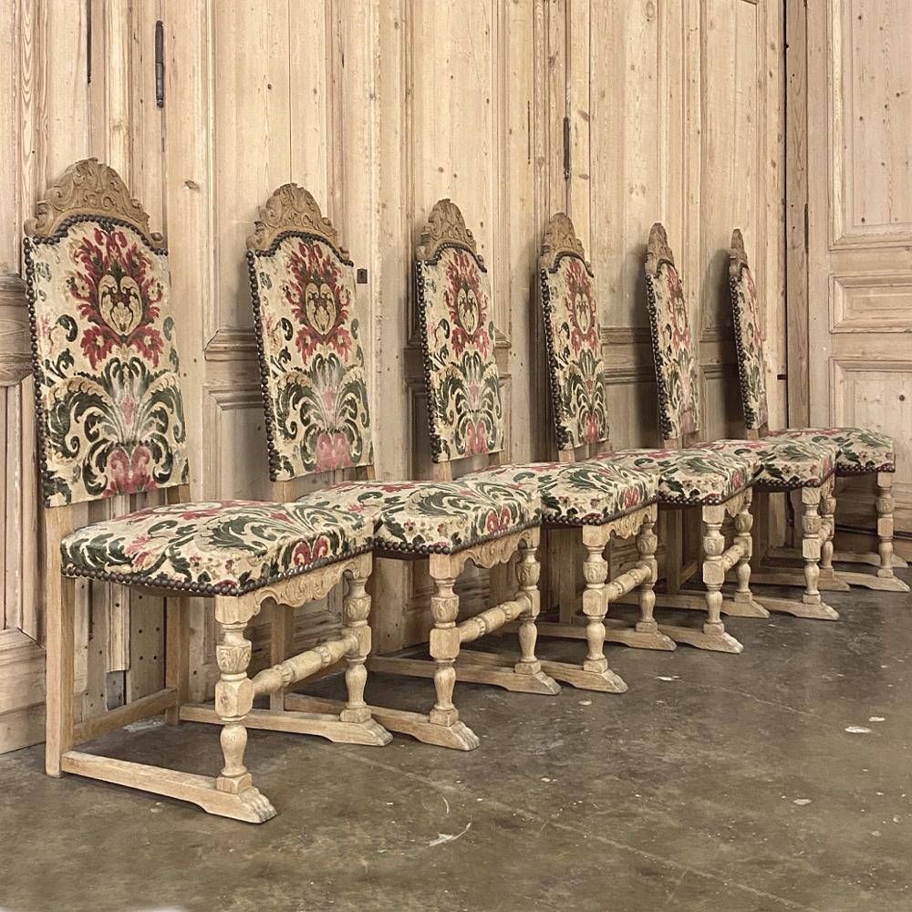 20th Century Set of 6 Mid-Century Renaissance Revival Dining Chairs For Sale