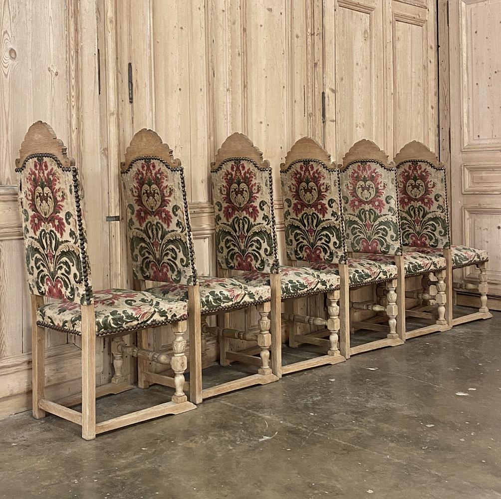 Oak Set of 6 Mid-Century Renaissance Revival Dining Chairs For Sale