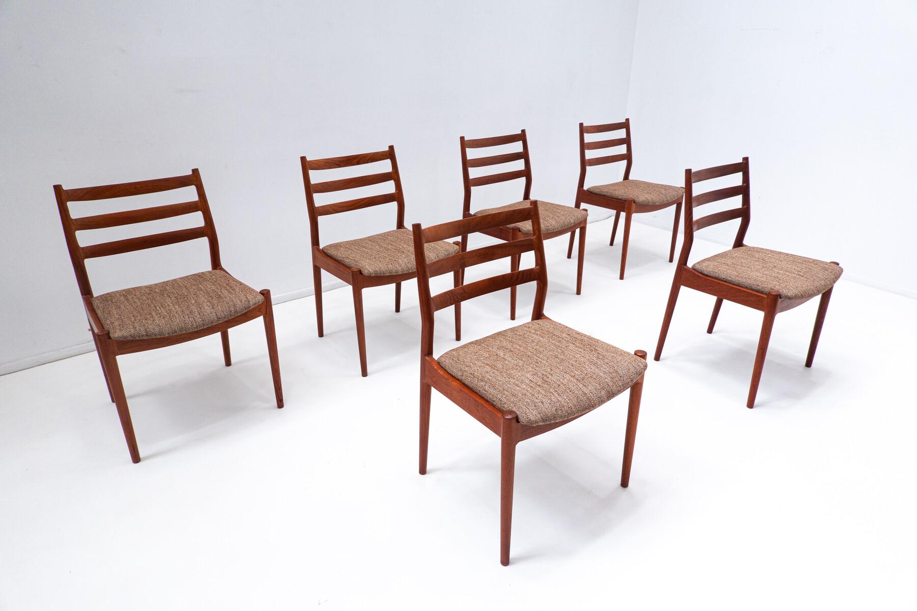 Satz von 6 skandinavischen Holzstühlen aus der Mitte des Jahrhunderts - 1960er Jahre.
