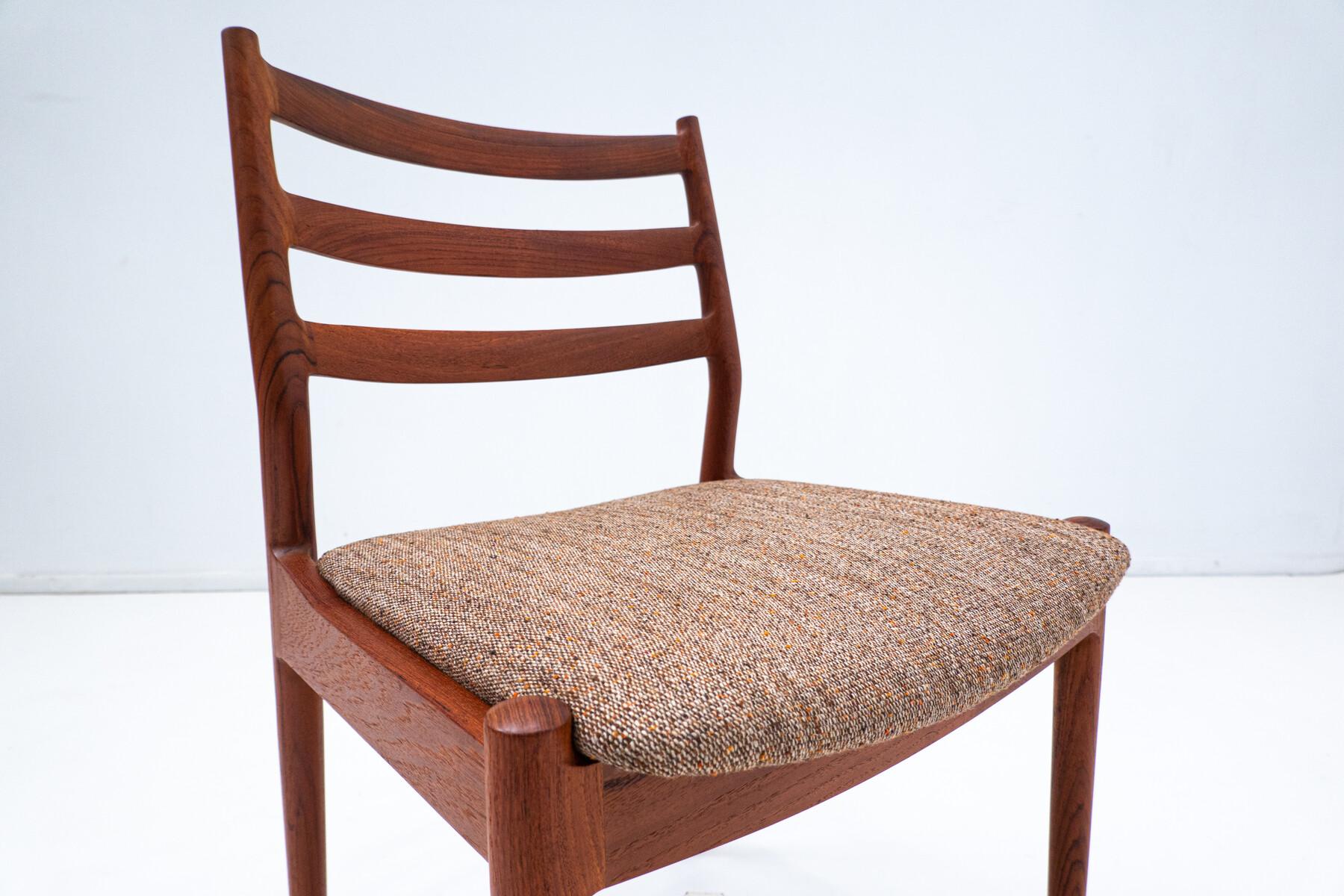 Set of 6 Mid-Century Scandinavian Wooden Chairs, 1960s In Good Condition For Sale In Brussels, BE