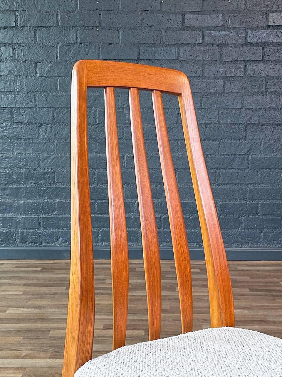 Appena rifinito - Set di 6 sedie da pranzo in teak moderne svedesi del metà secolo in vendita 1