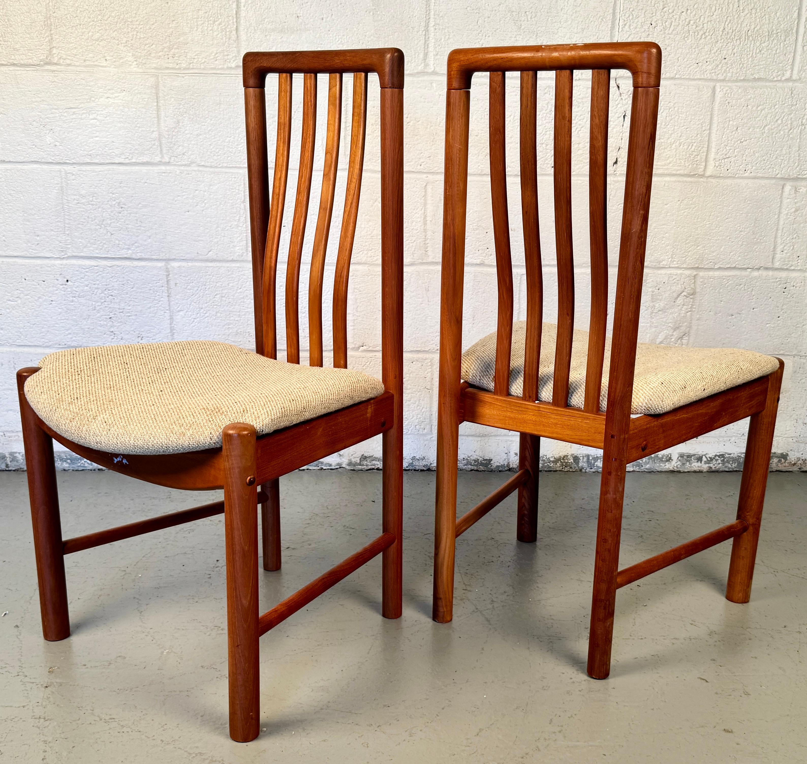 Ensemble de 6 chaises de salle à manger en teck du milieu du siècle par Benny A Linden Bon état - En vente à Brooklyn, NY
