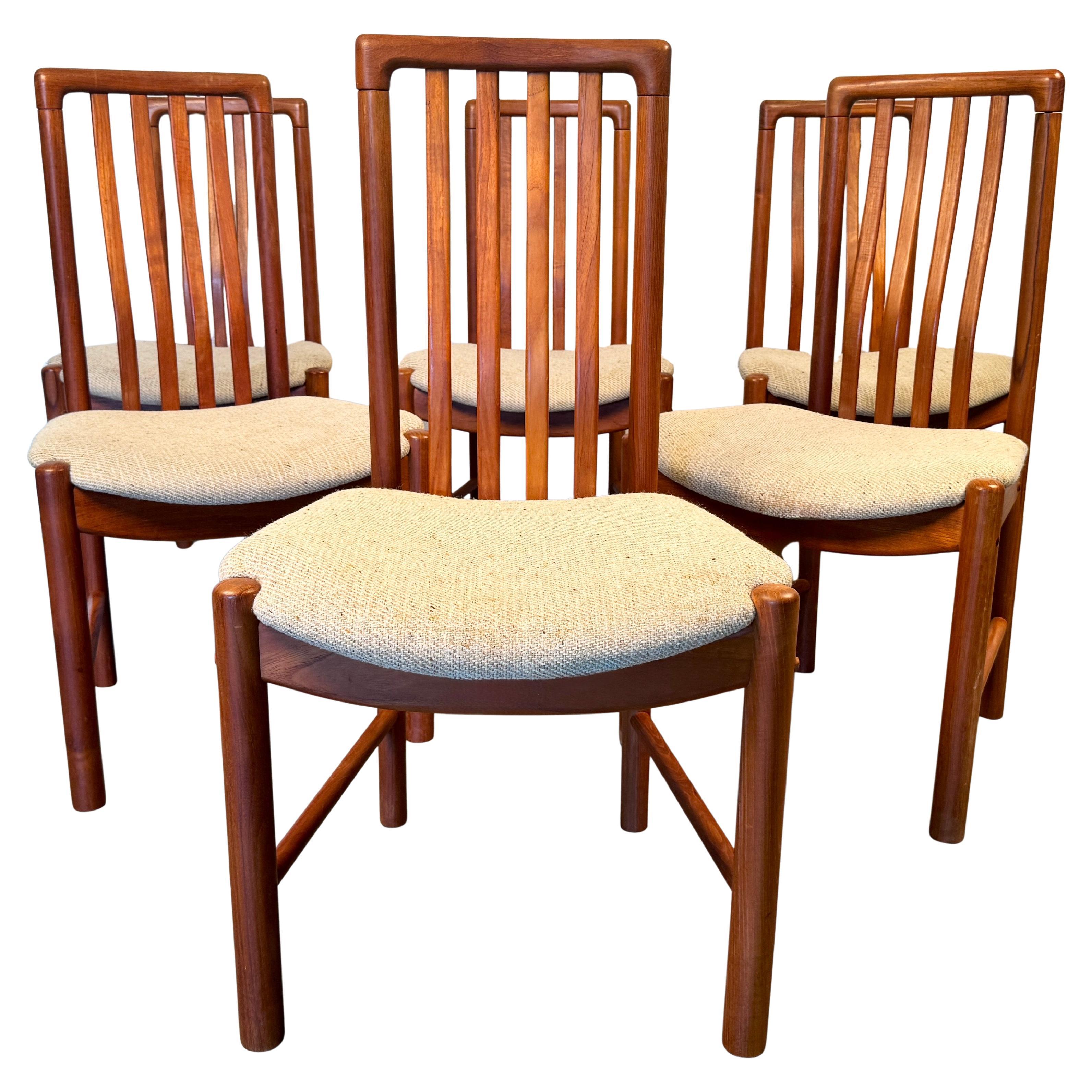 Ensemble de 6 chaises de salle à manger en teck du milieu du siècle par Benny A Linden