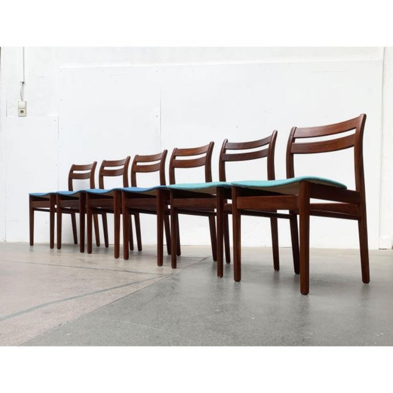 Mid-Century moderno Set di 6 sedie da pranzo in noce di metà secolo, anni '60 in vendita