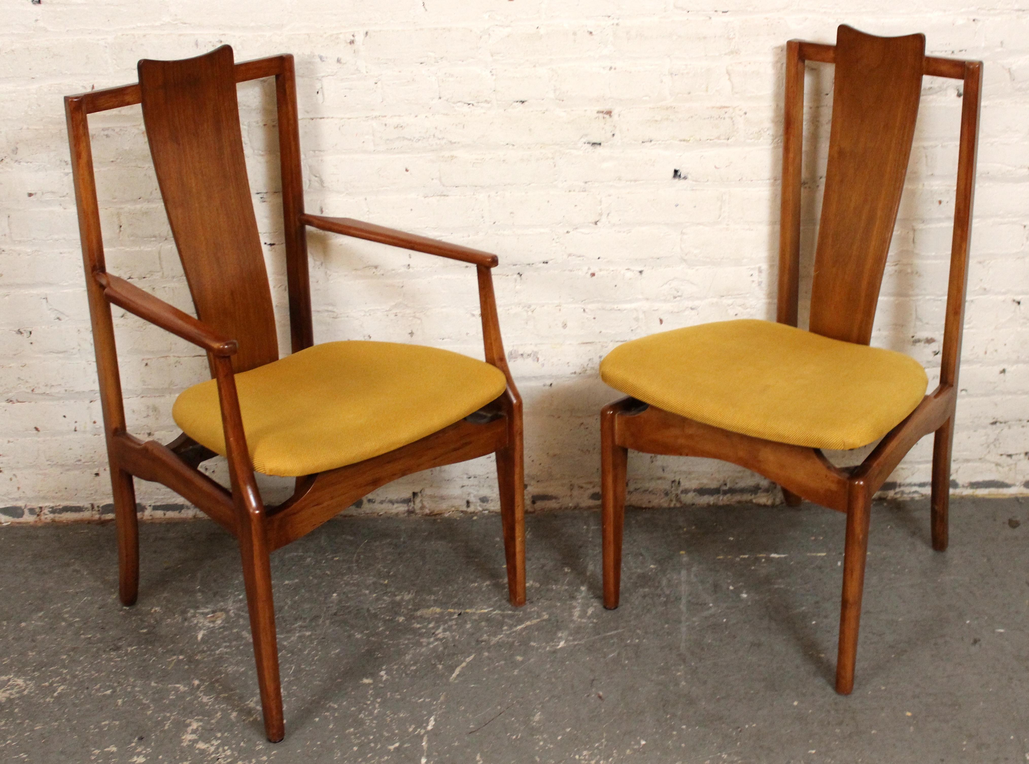 Set of 6 Mid-Century Walnut Dining Chairs by Young Manufacturing Co. For Sale 3