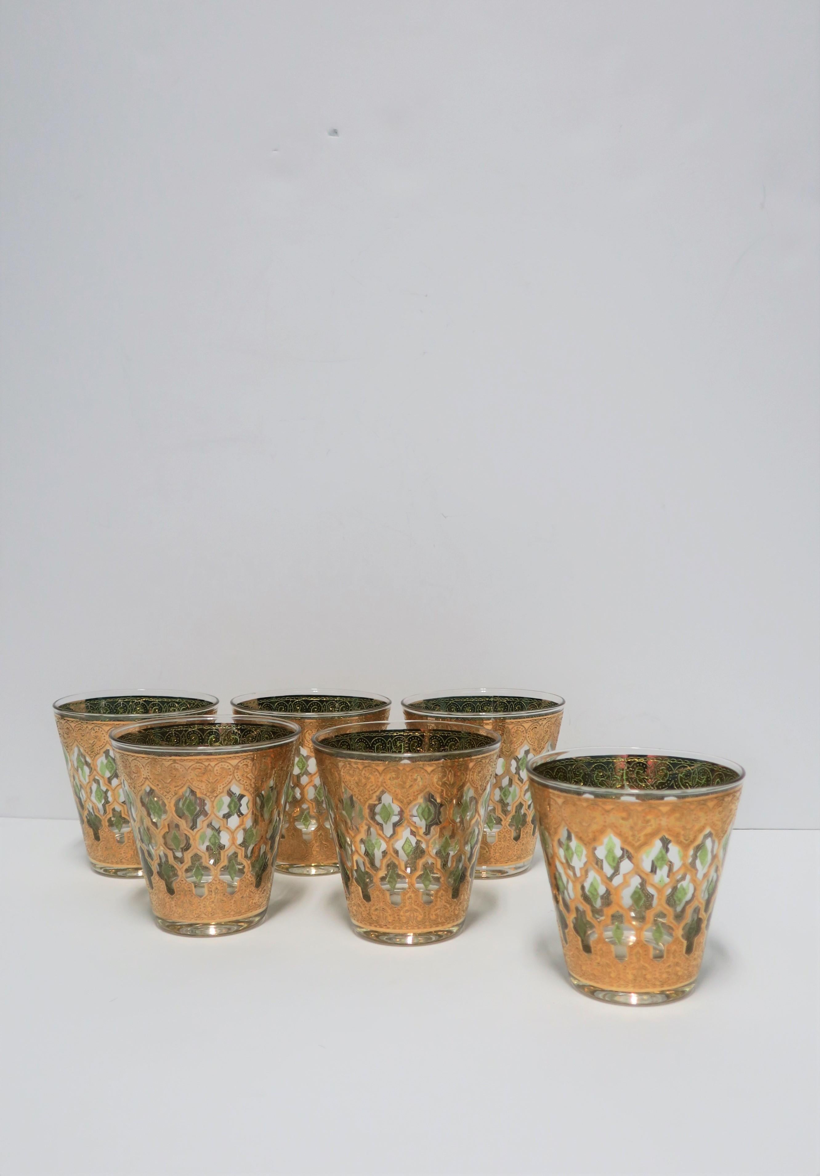 Set of 6 Vintage 22-Karat Gold Rocks Glasses with Moroccan Design In Excellent Condition In New York, NY