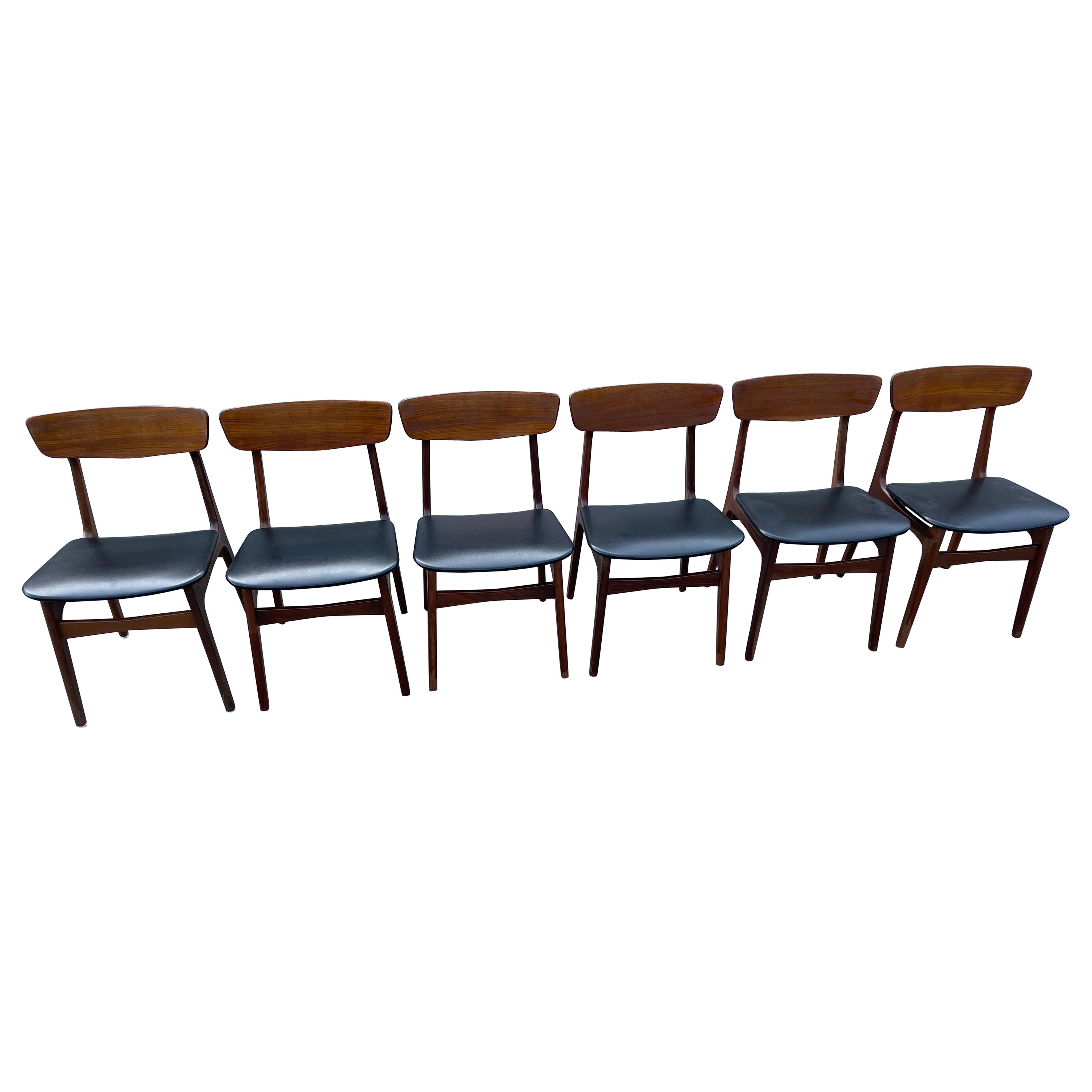 Ensemble de 6 chaises danoises en teck du milieu du siècle par Schiønning & Elgaard, années 1960 en vente