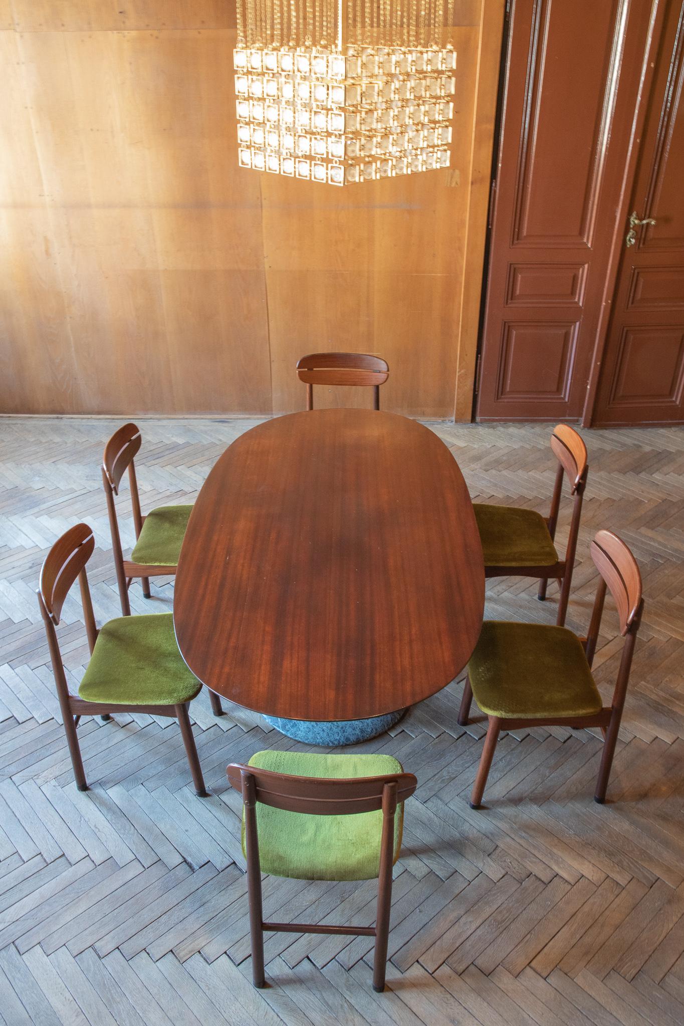 Chaises de salle à manger modernes du milieu du siècle dernier avec tapisserie en velours vert, lot de 6, années 1950 en vente 6