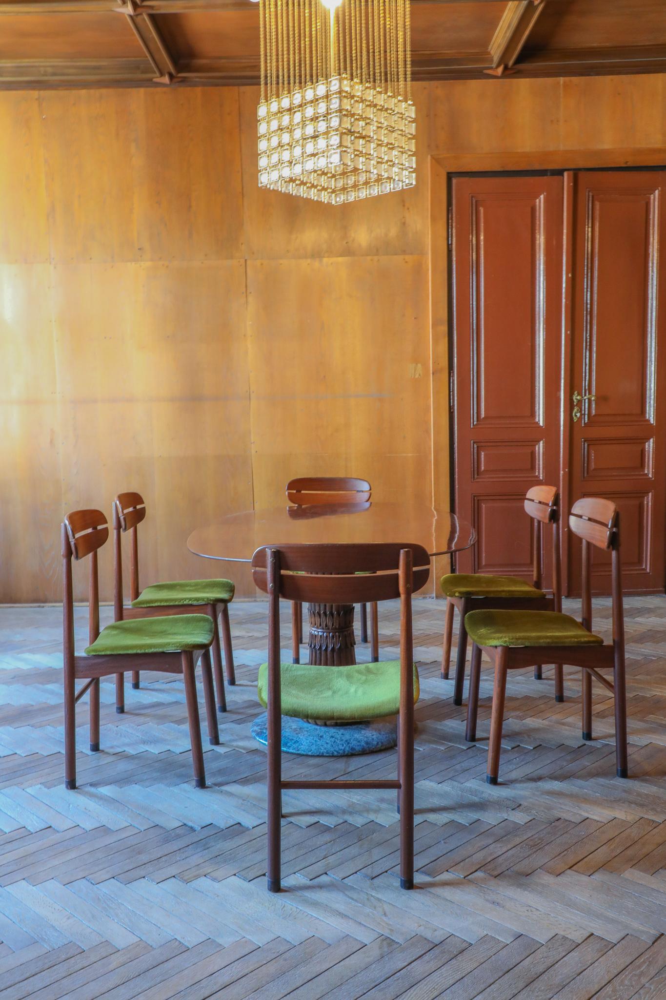 Chaises de salle à manger modernes du milieu du siècle dernier avec tapisserie en velours vert, lot de 6, années 1950 en vente 10