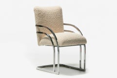 Juego de seis sillas de comedor cromadas estilo Milo Baughman en bouclé blanco marfil