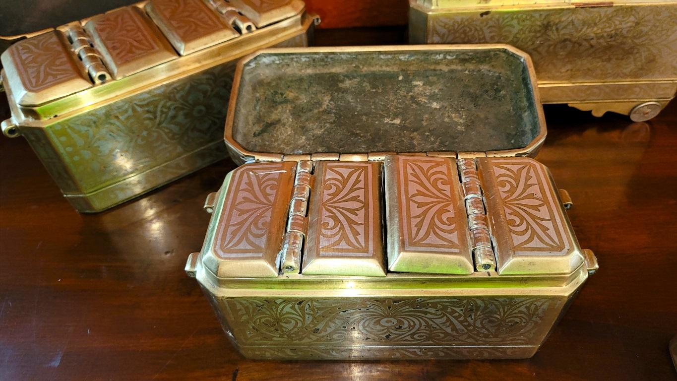 Set of 6 Mindanao Brass Silver Betel Boxes, Philippines In Fair Condition For Sale In Dallas, TX